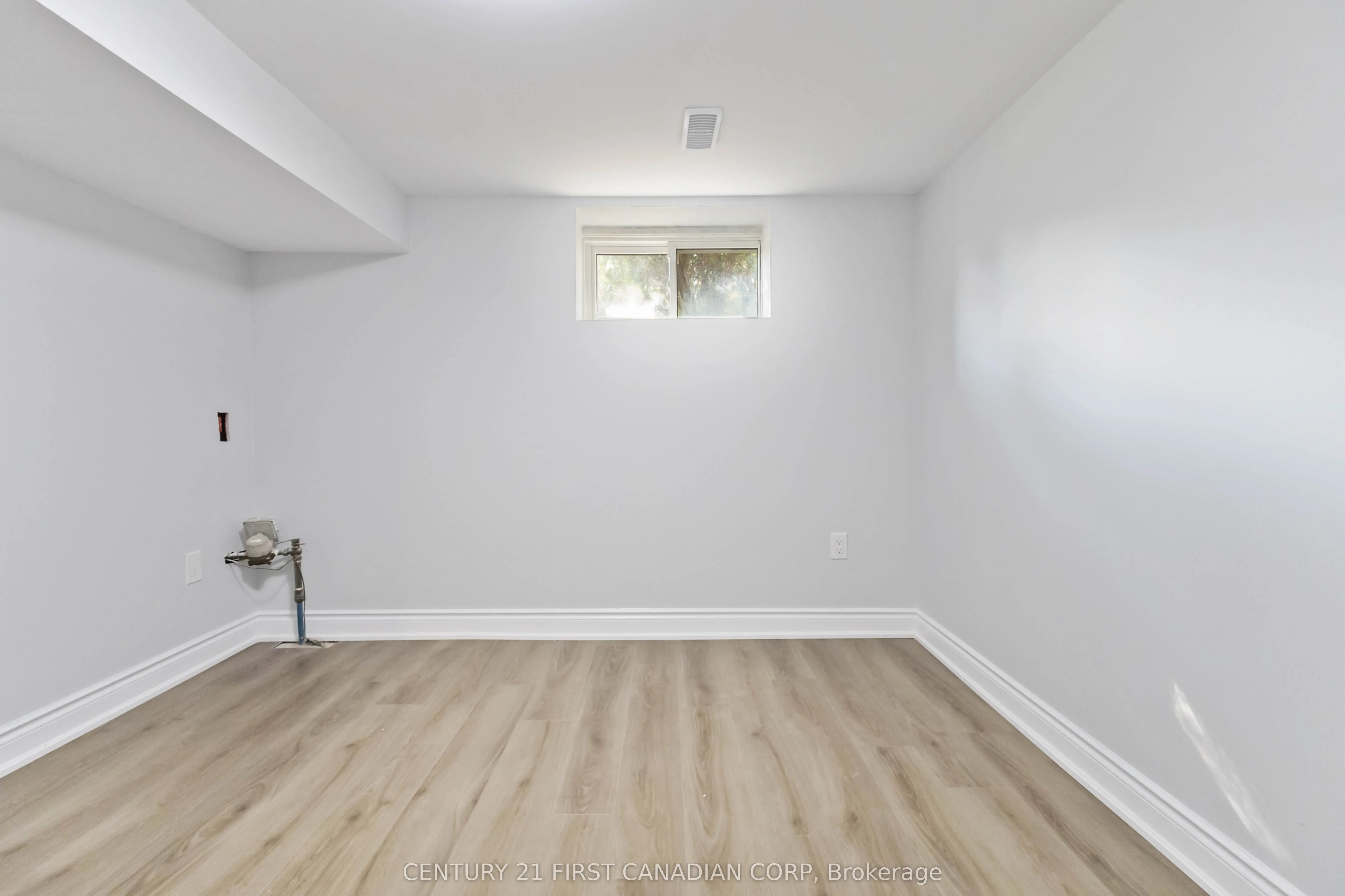 122 Windsor Crescent