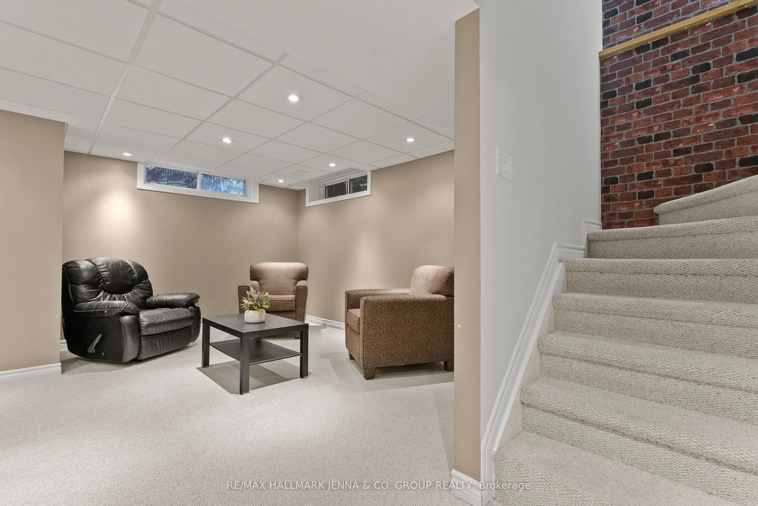 364 Stoneway Drive