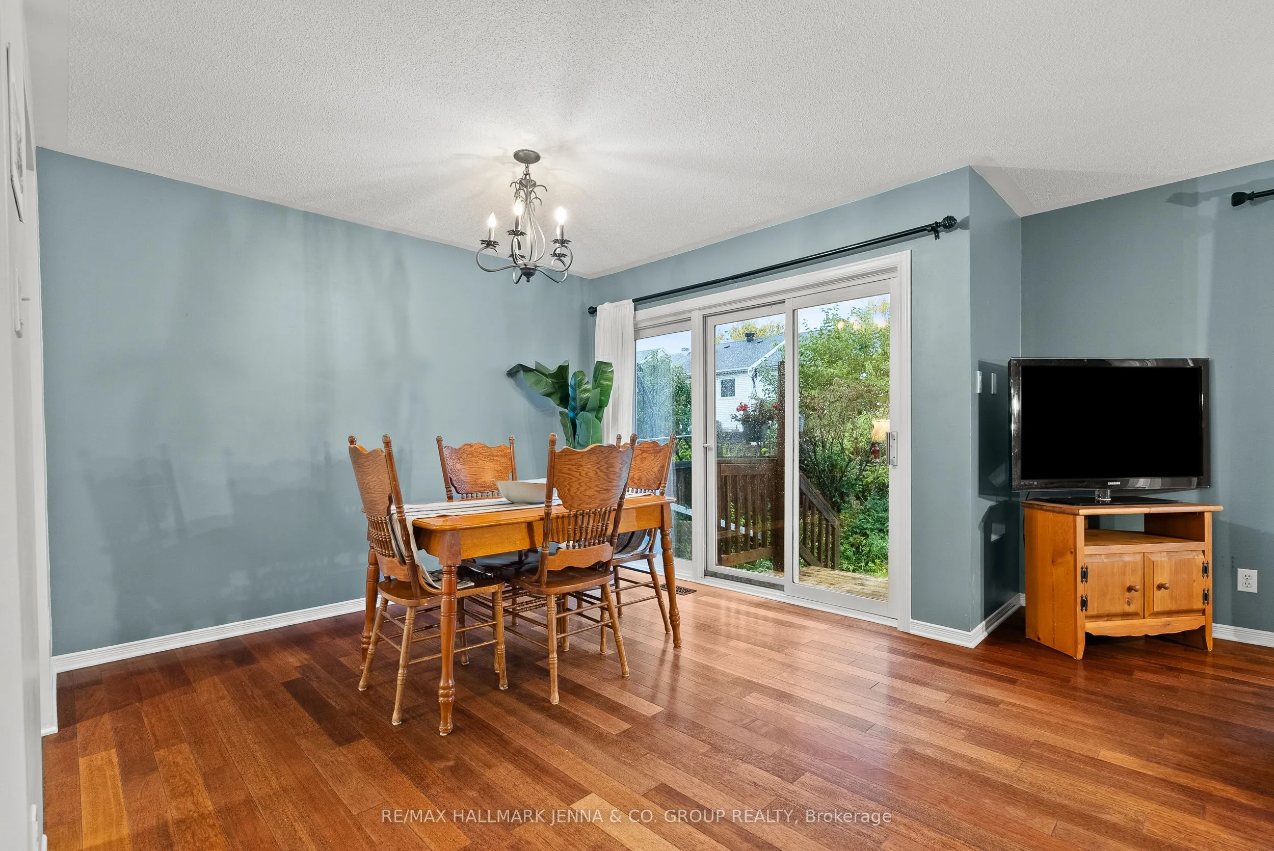 364 Stoneway Drive
