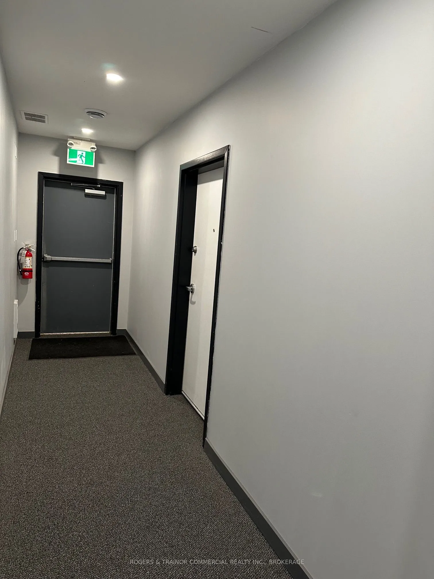 27 Place D'Armes, ##203 & #204