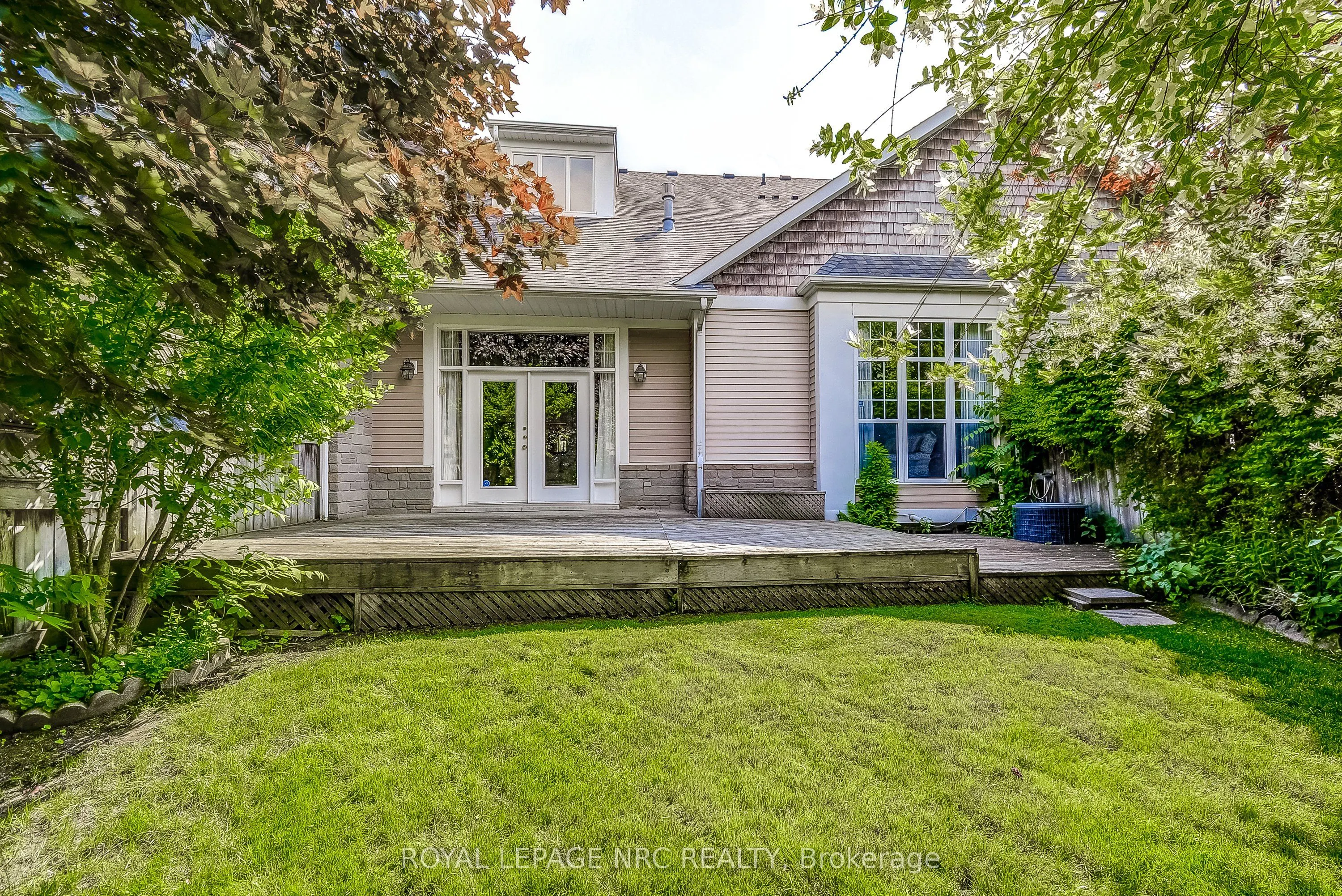 15 SHAWS Lane