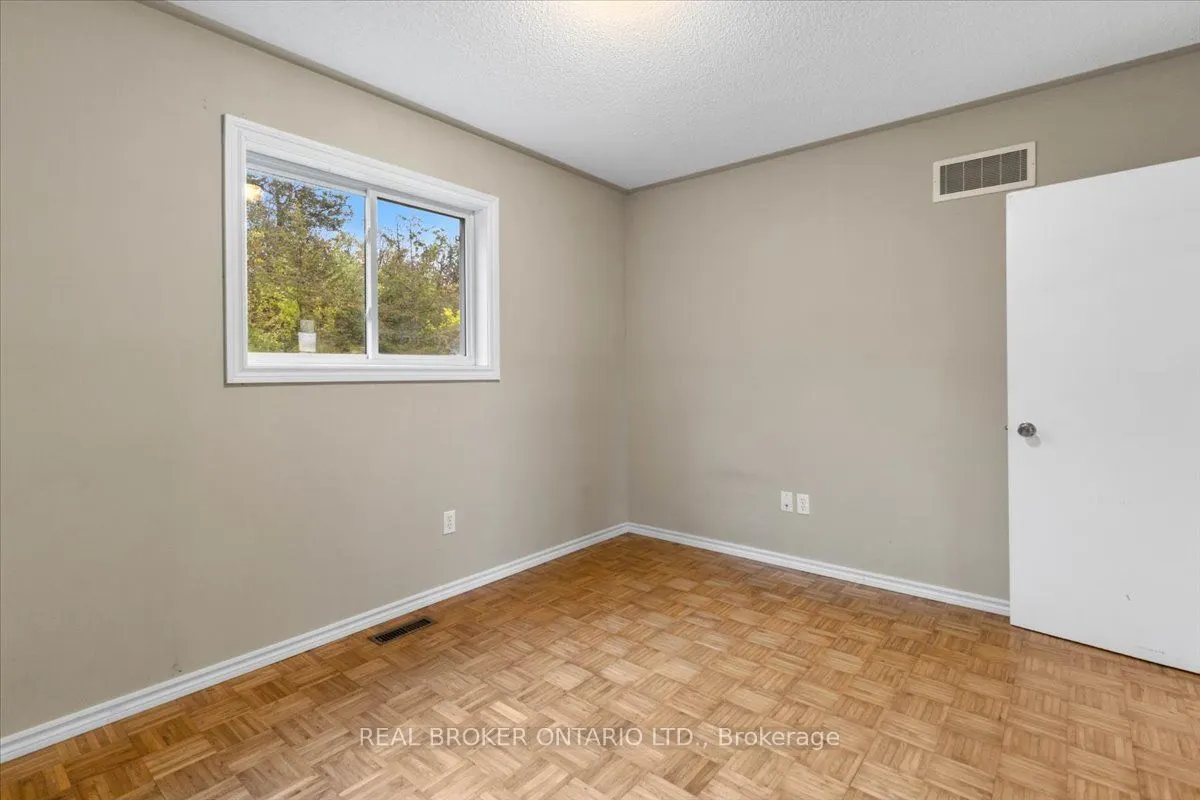 256 Cannifton Road N