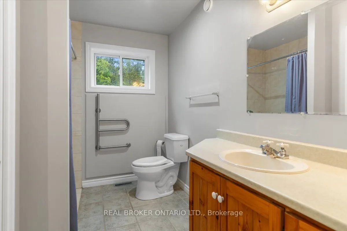 256 Cannifton Road N
