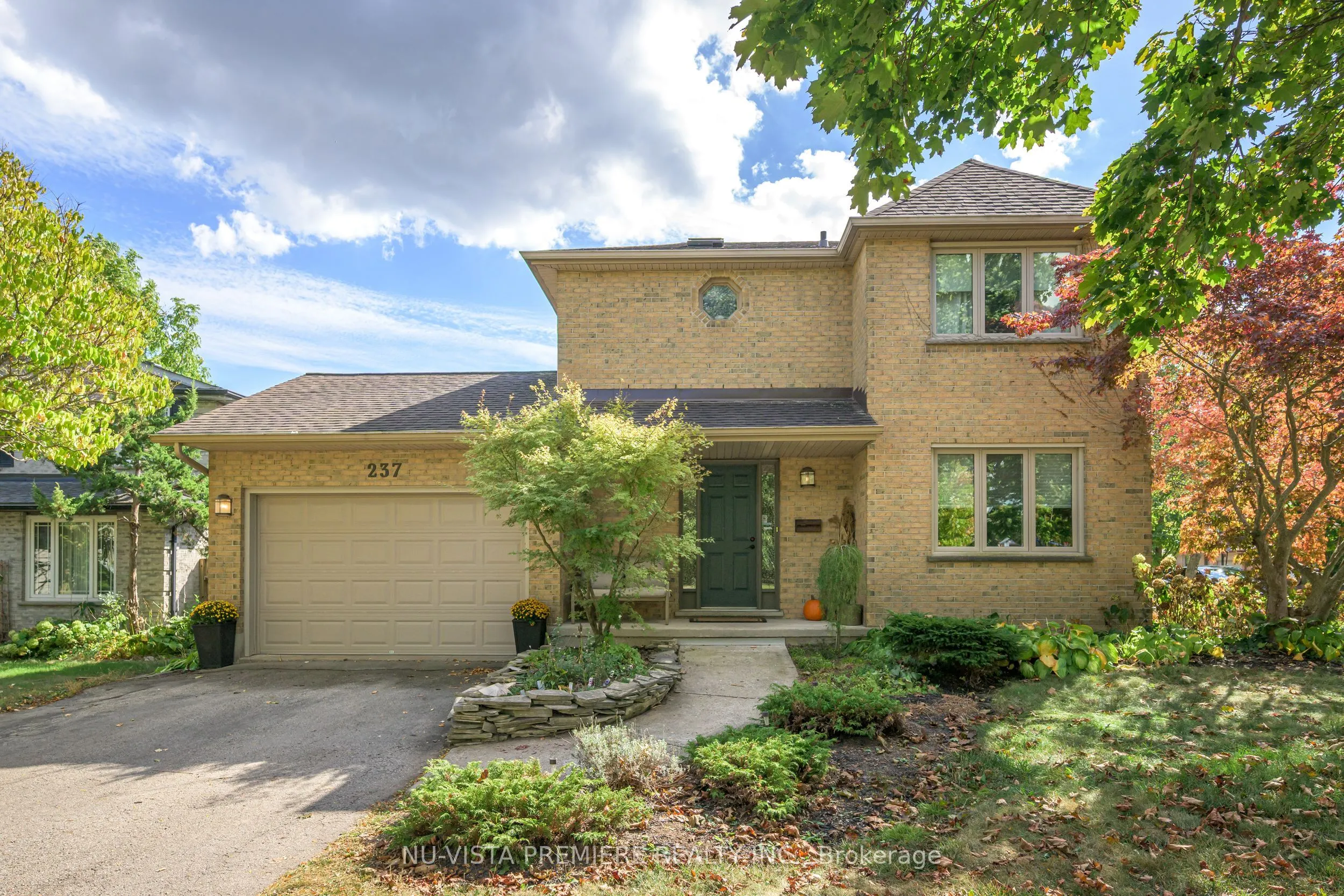 237 Castlegrove Boulevard