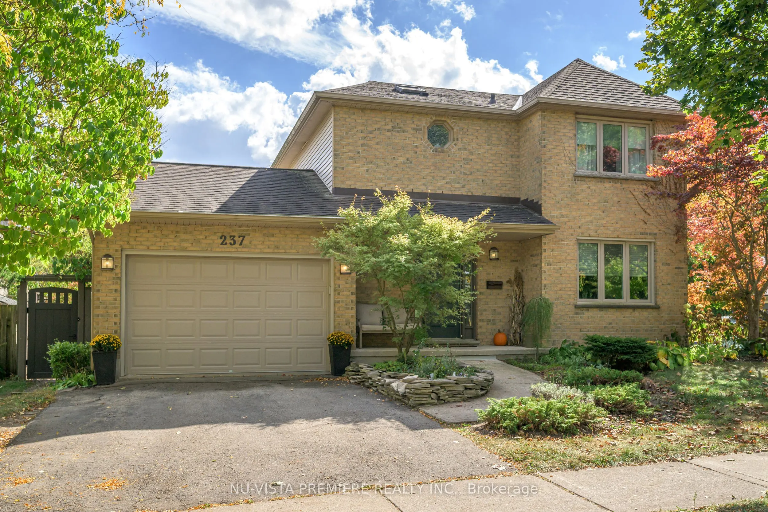 237 Castlegrove Boulevard