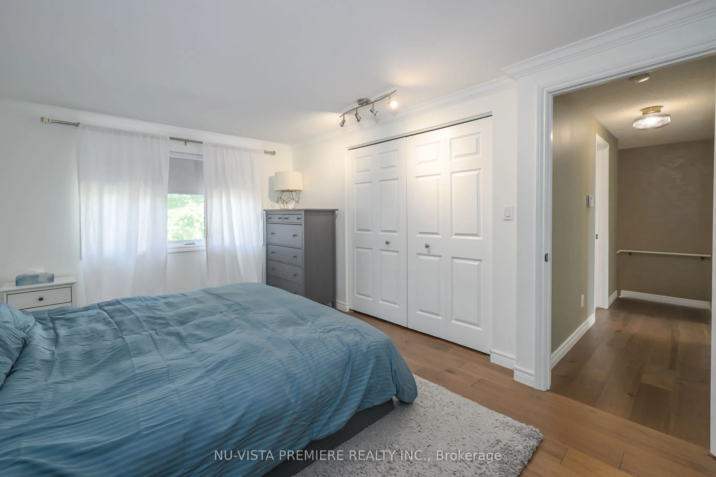 237 Castlegrove Boulevard