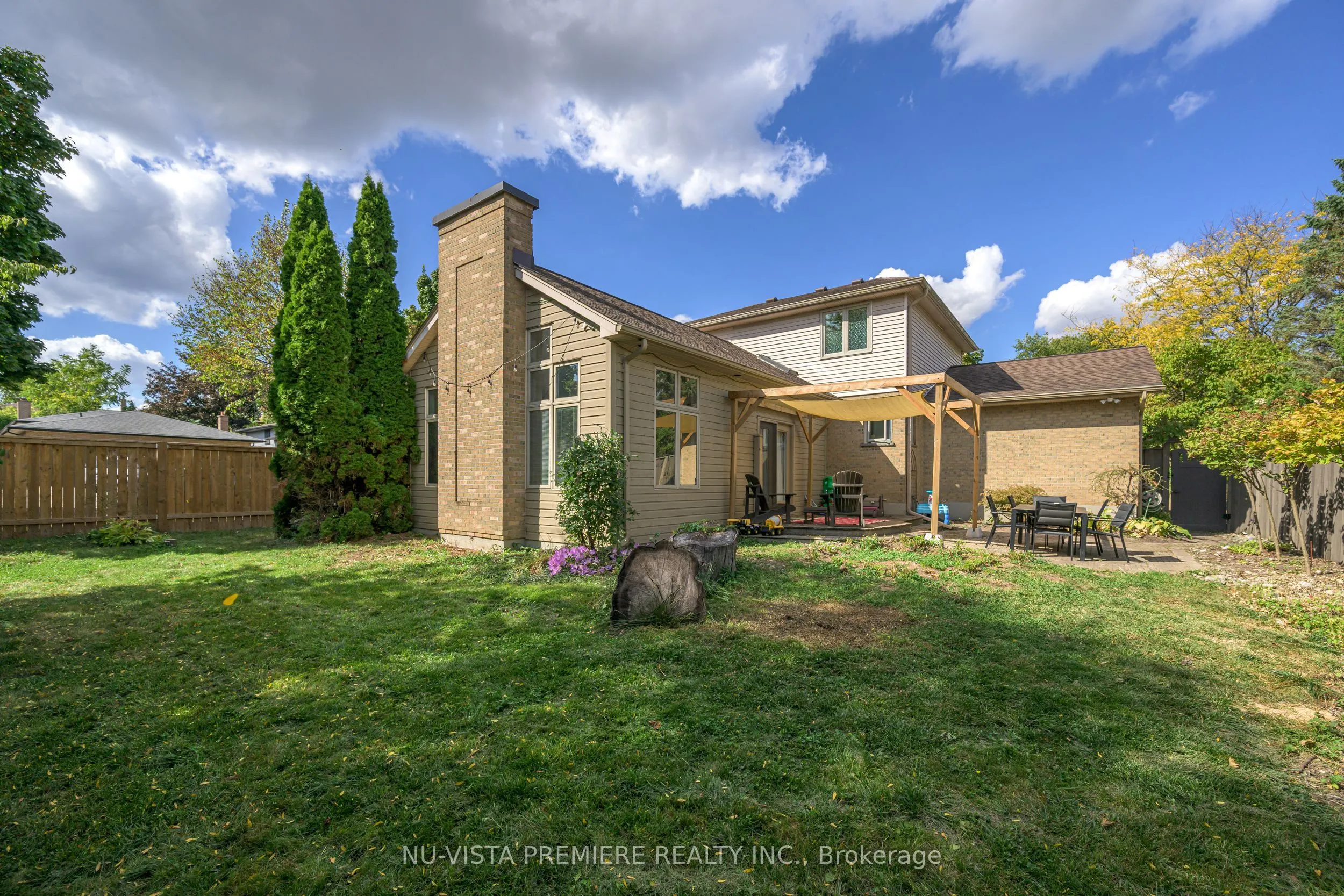 237 Castlegrove Boulevard