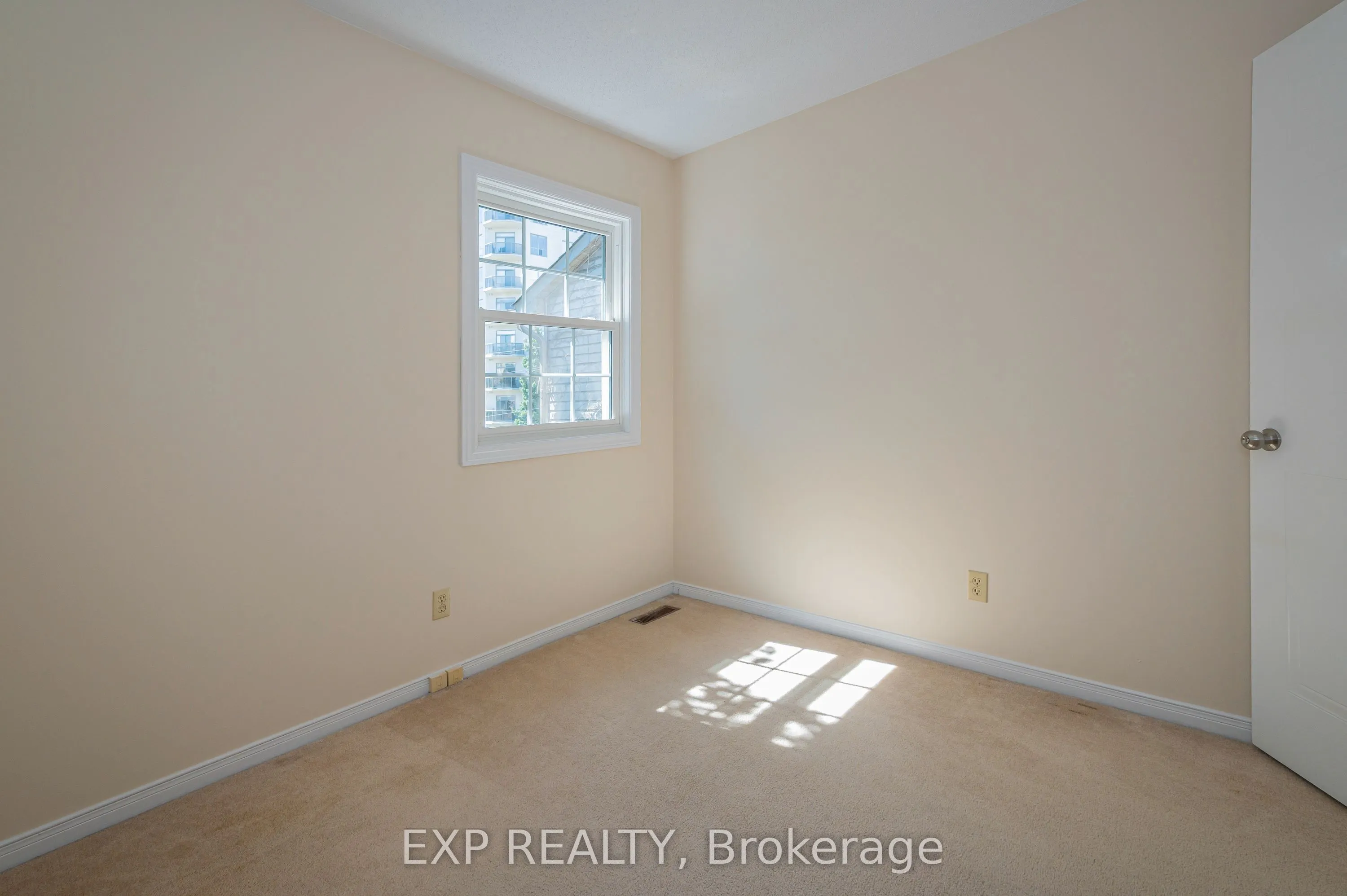 250 Keats Way, #8
