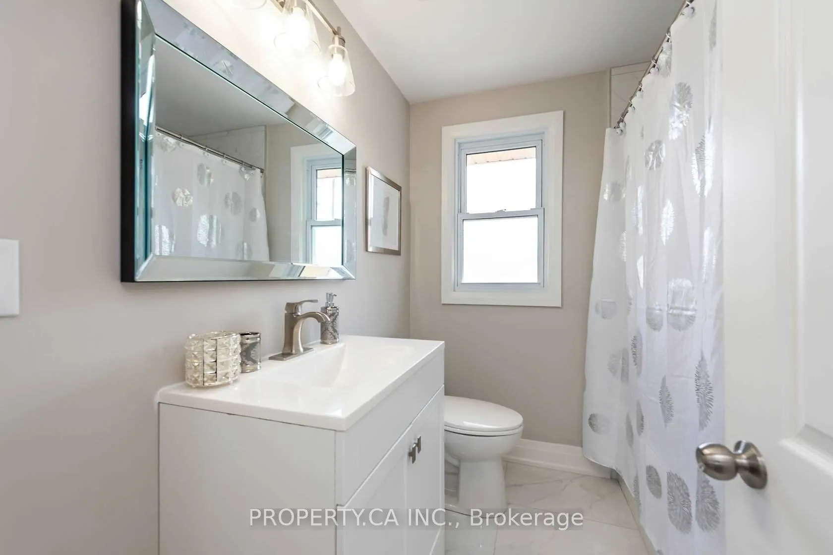 7 Bolan Court, #Main