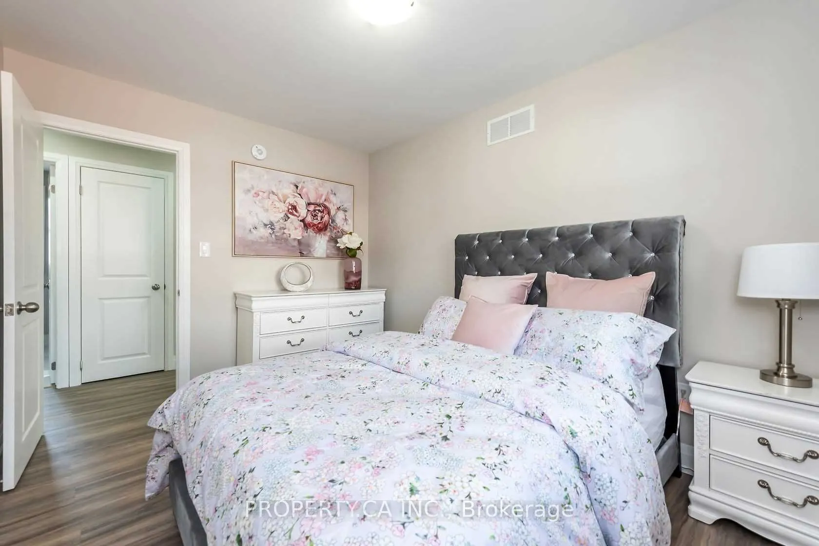 7 Bolan Court, #Main