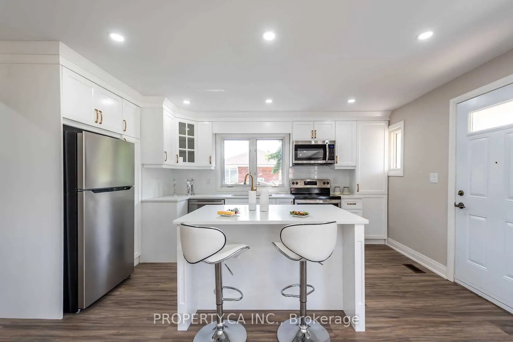 7 Bolan Court, #Main