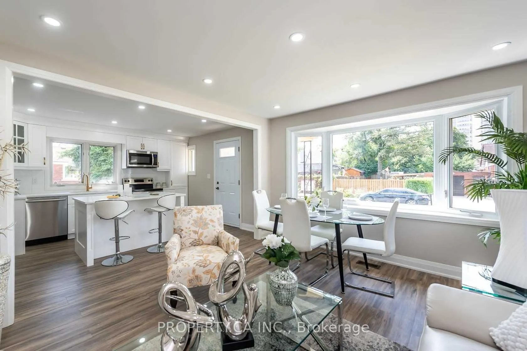 7 Bolan Court, #Main