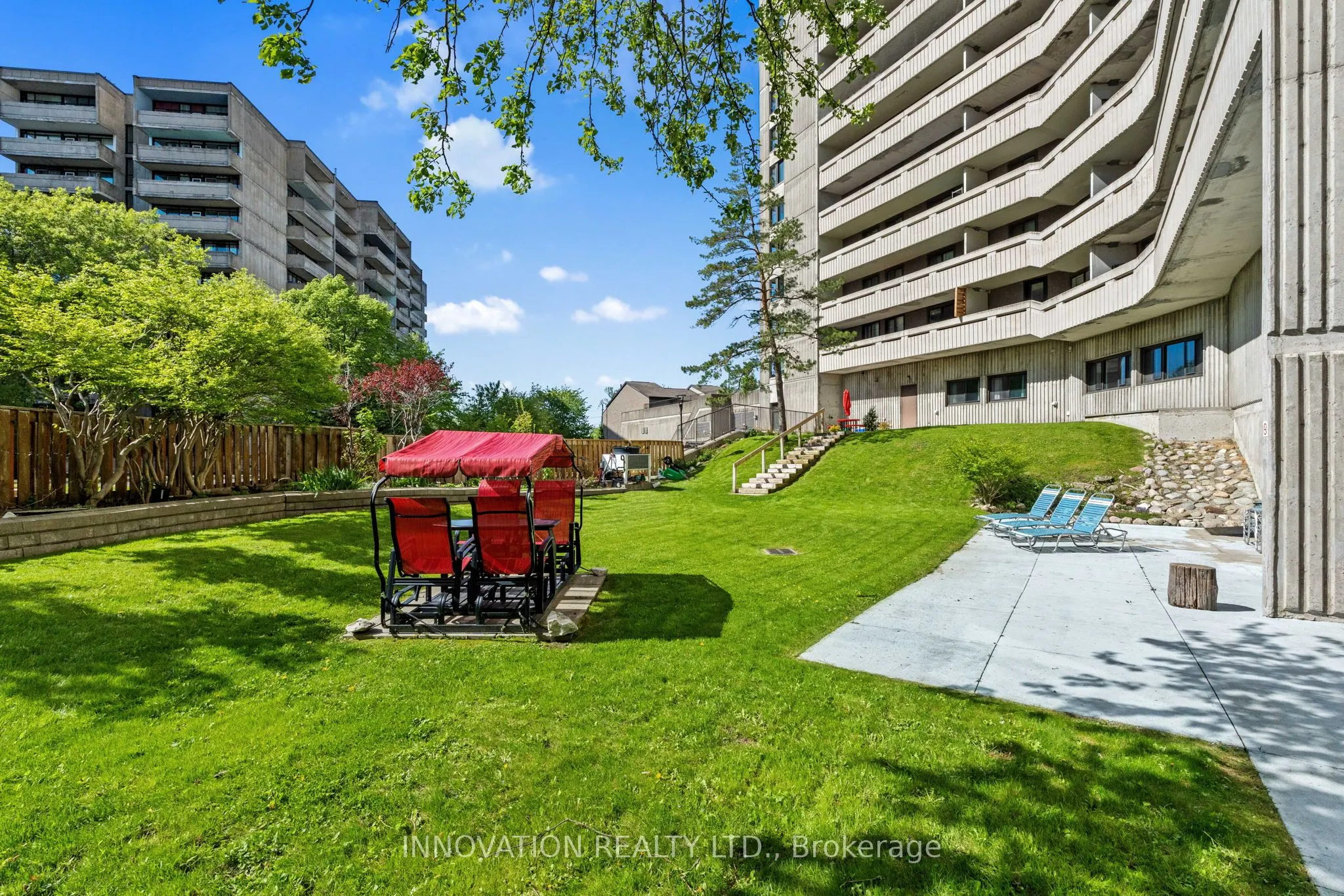 1171 Ambleside Drive, #1905
