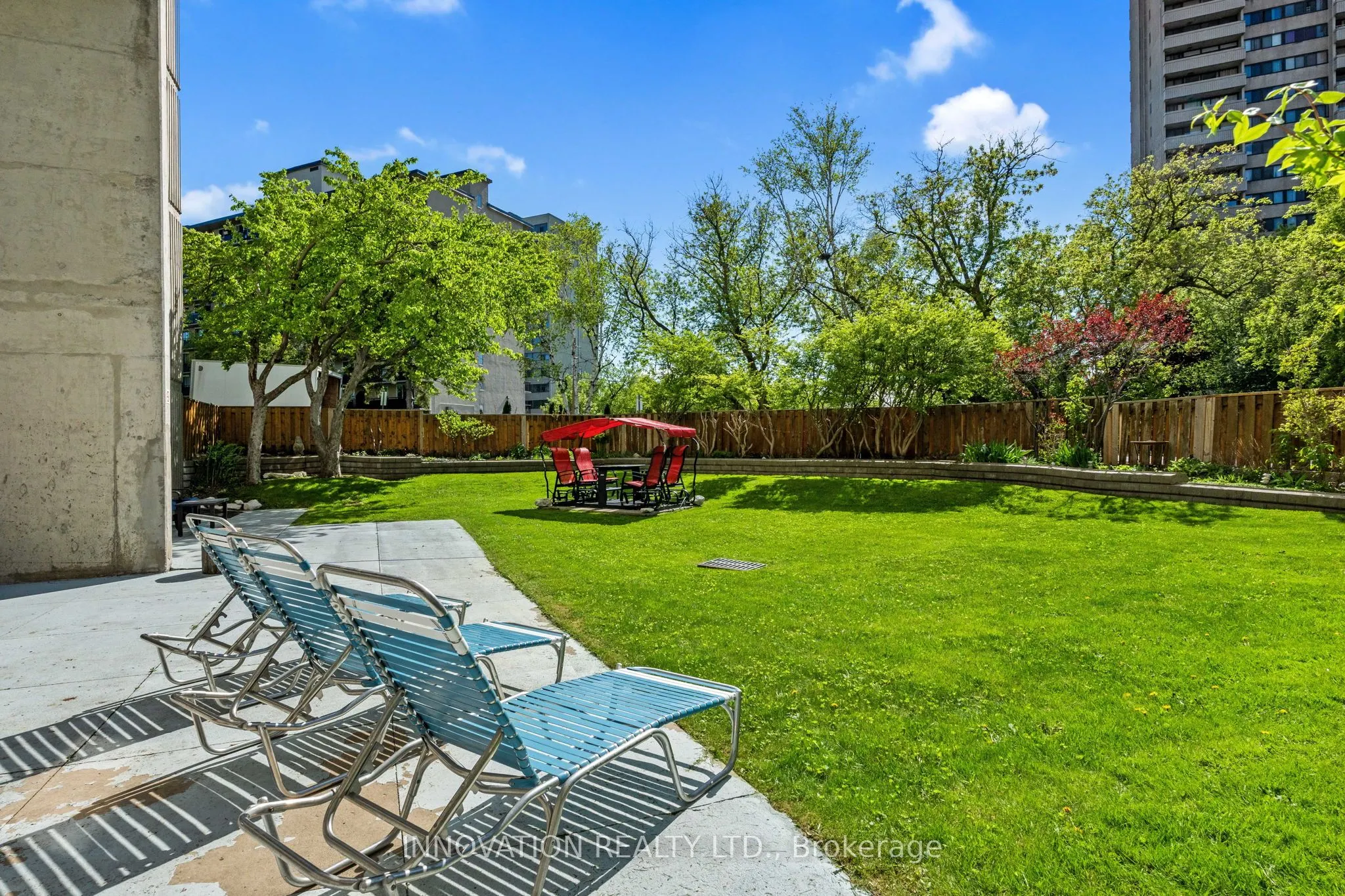 1171 Ambleside Drive, #1905