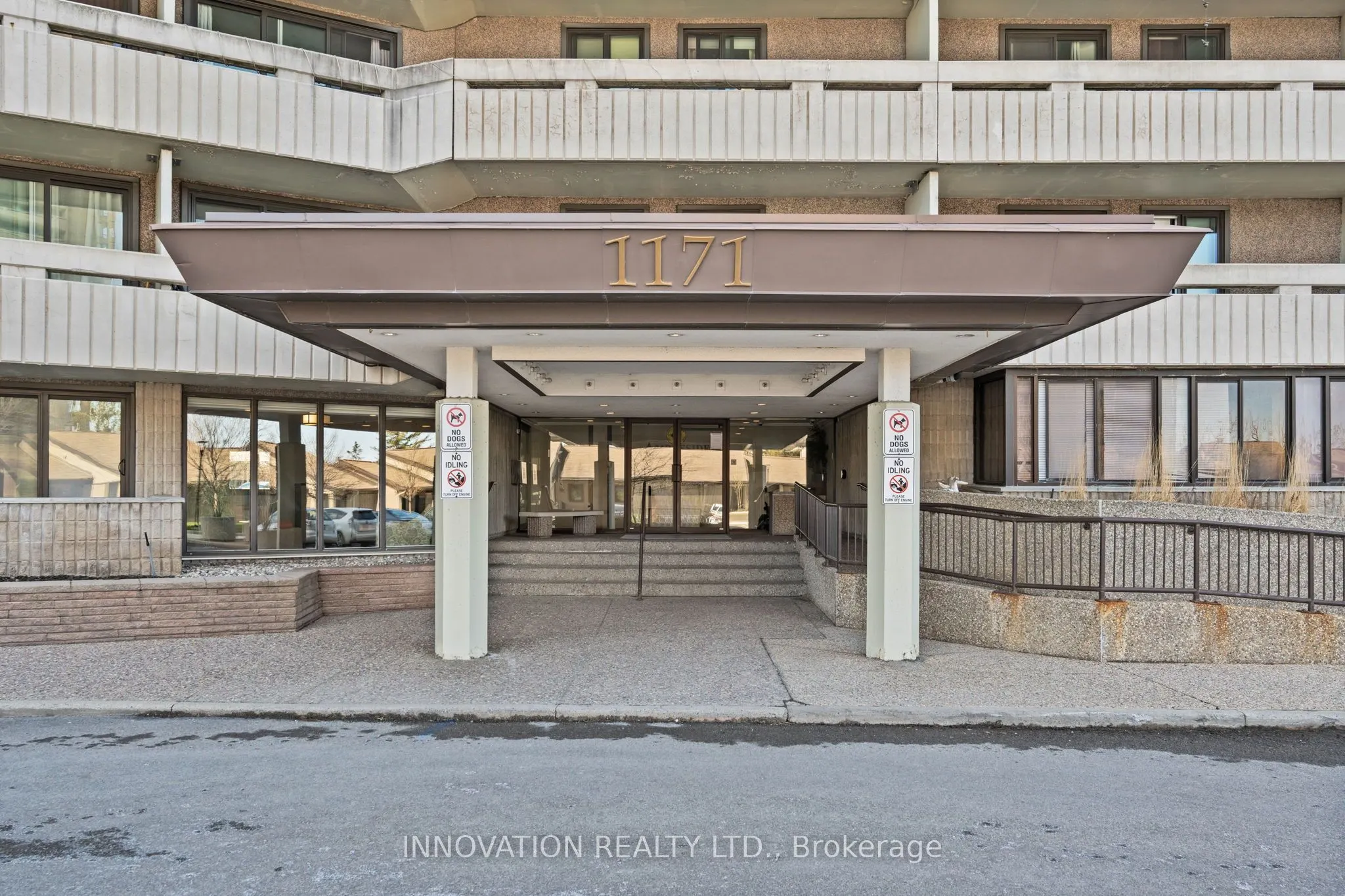 1171 Ambleside Drive, #1905