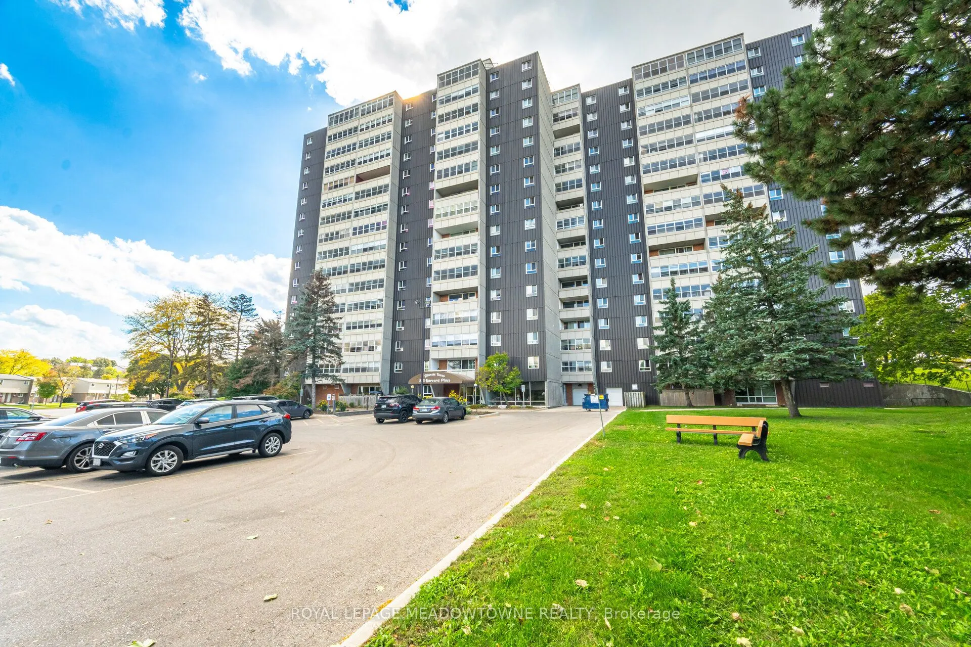 225 Harvard Place, #804
