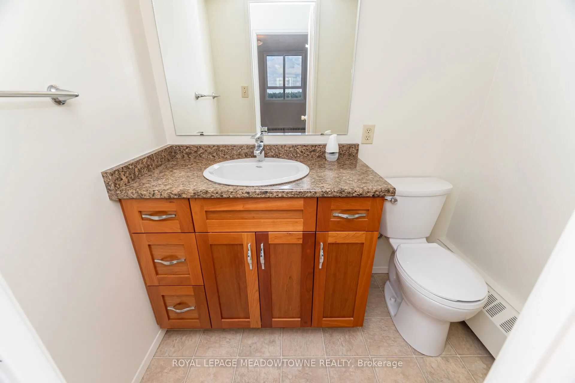 225 Harvard Place, #804