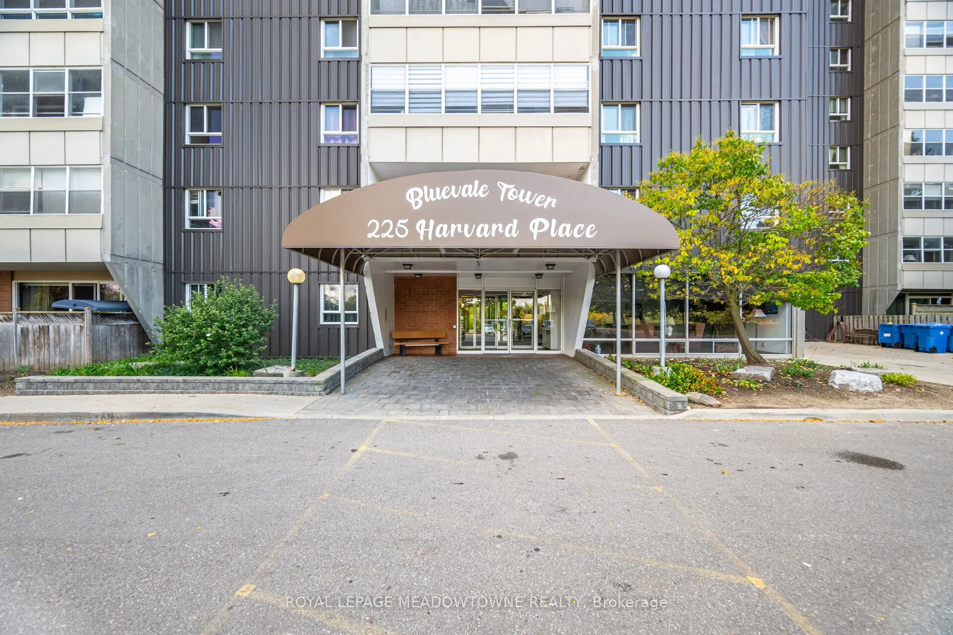 225 Harvard Place, #804
