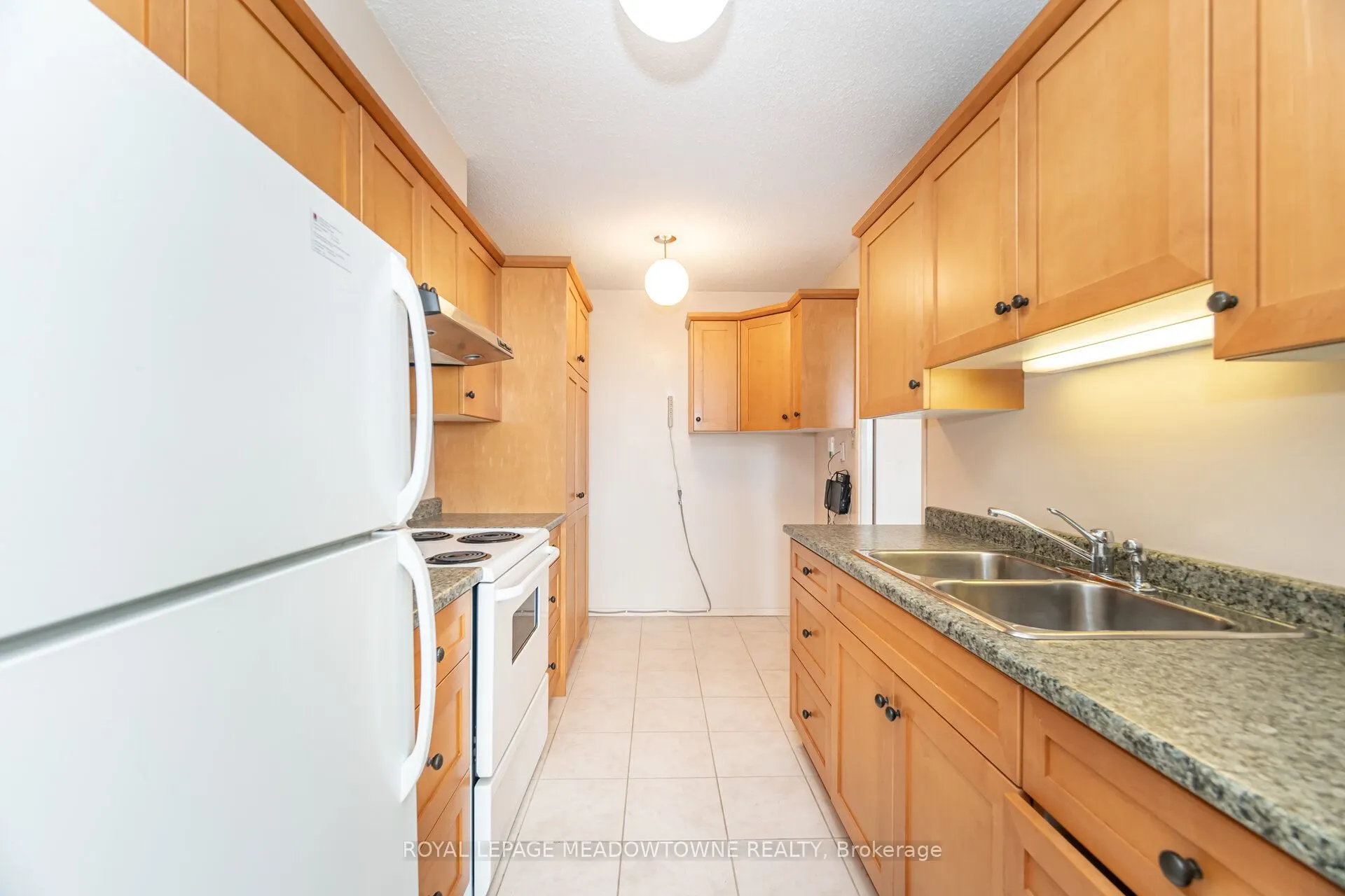 225 Harvard Place, #804