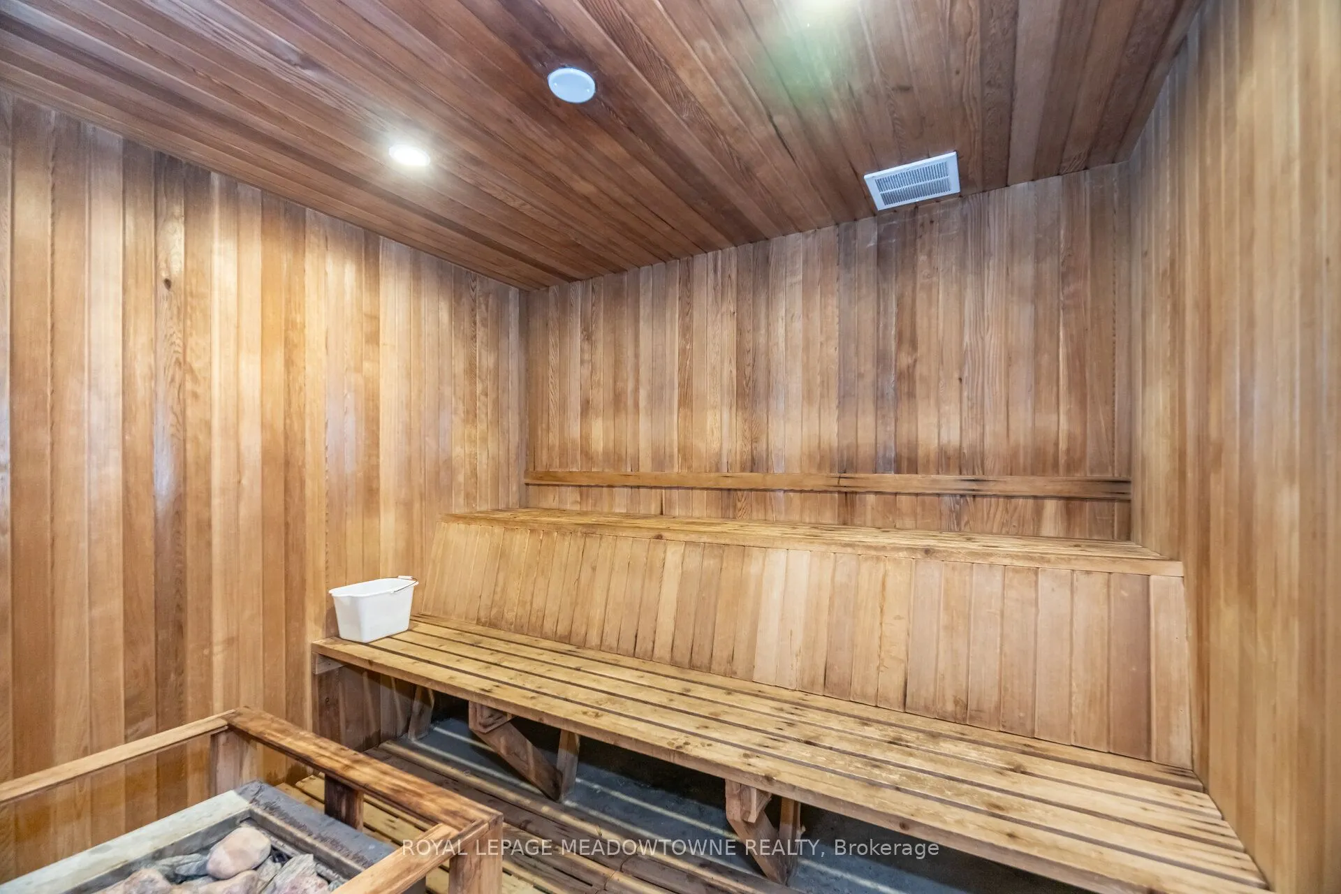 225 Harvard Place, #804