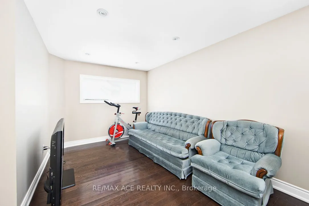 205 Emerson Street, #Main
