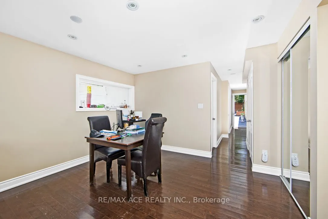 205 Emerson Street, #Main