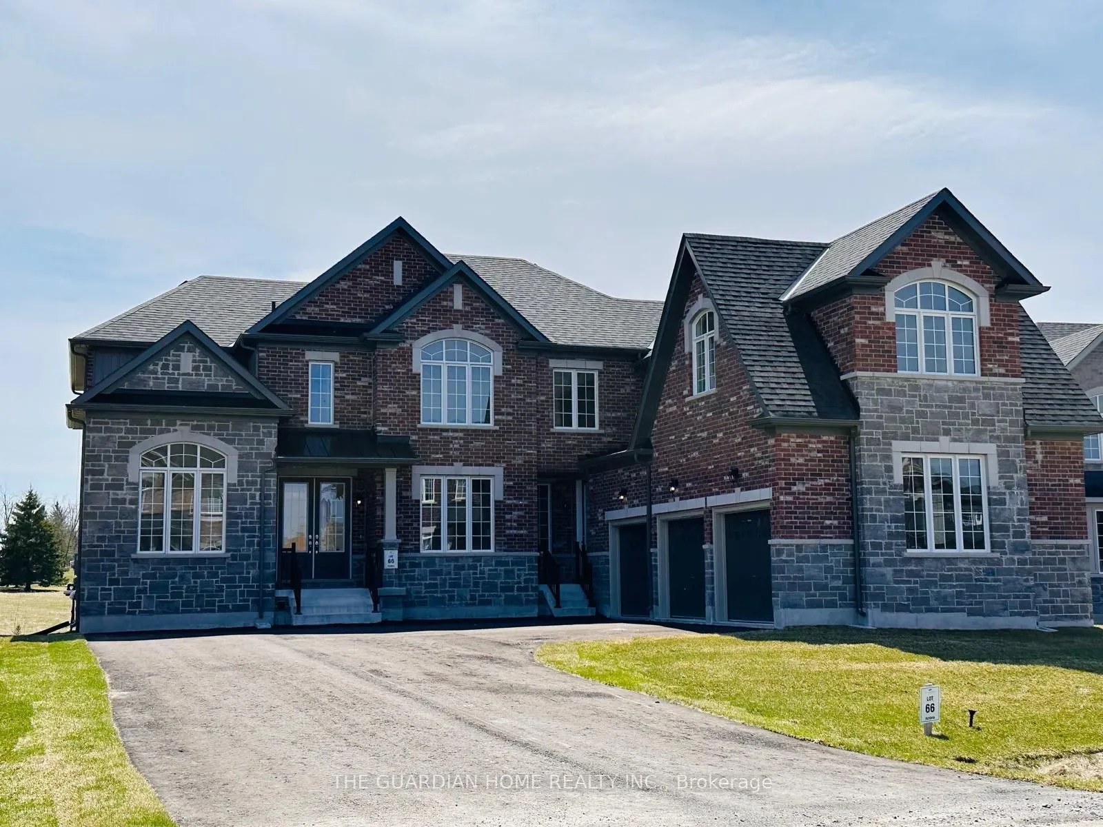 86 Golden Meadows Drive E