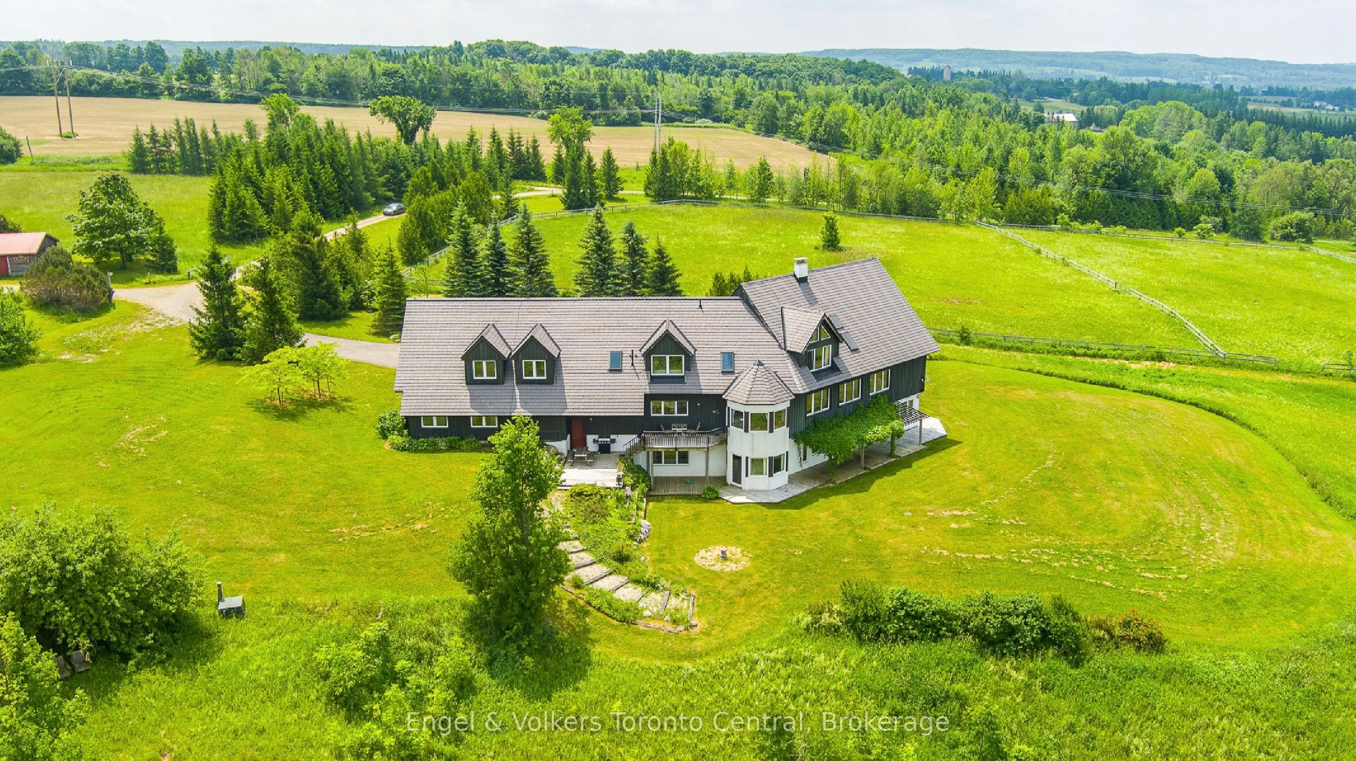 496083 Grey Road 2 Road
