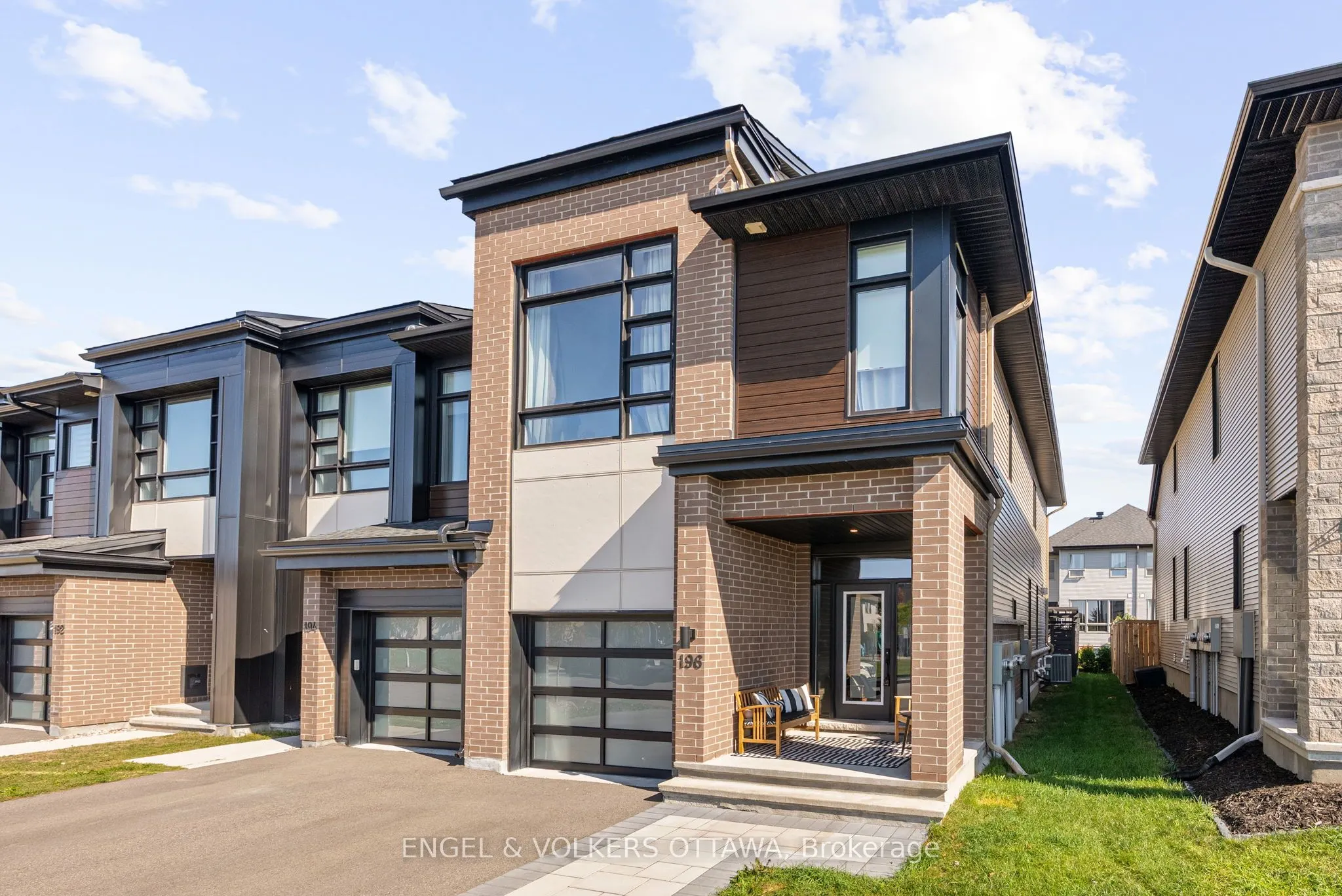 196 Hawkeswood Drive