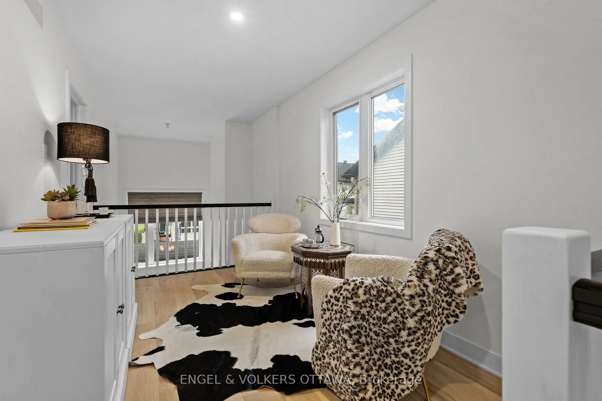 196 Hawkeswood Drive
