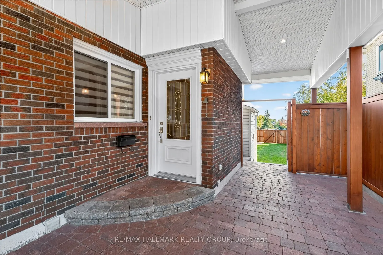 1816 Applegrove Court
