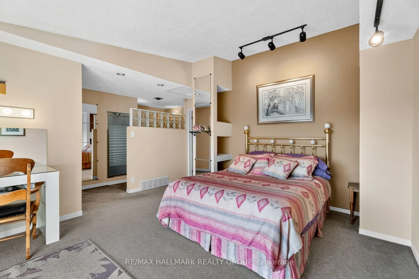 1816 Applegrove Court