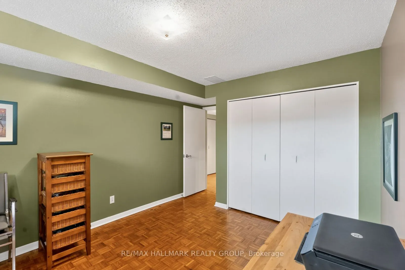 1816 Applegrove Court