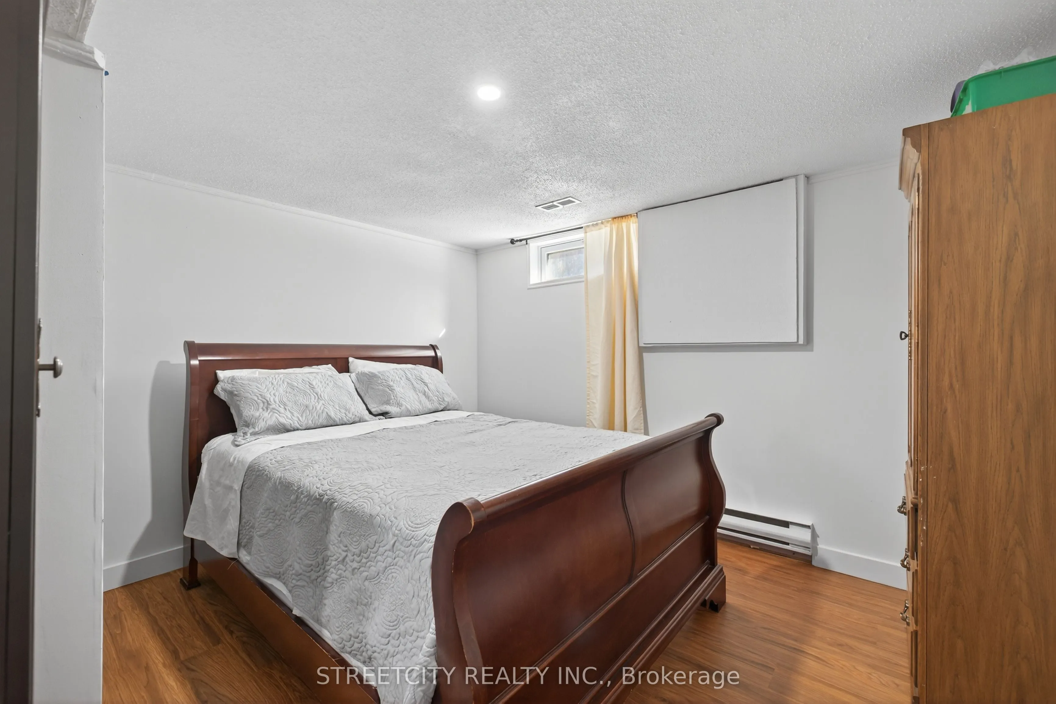 407 Elm Street