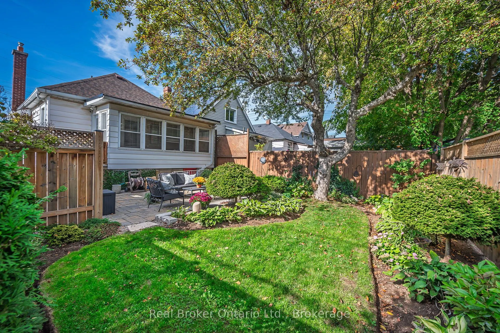 62 Wexford Avenue N