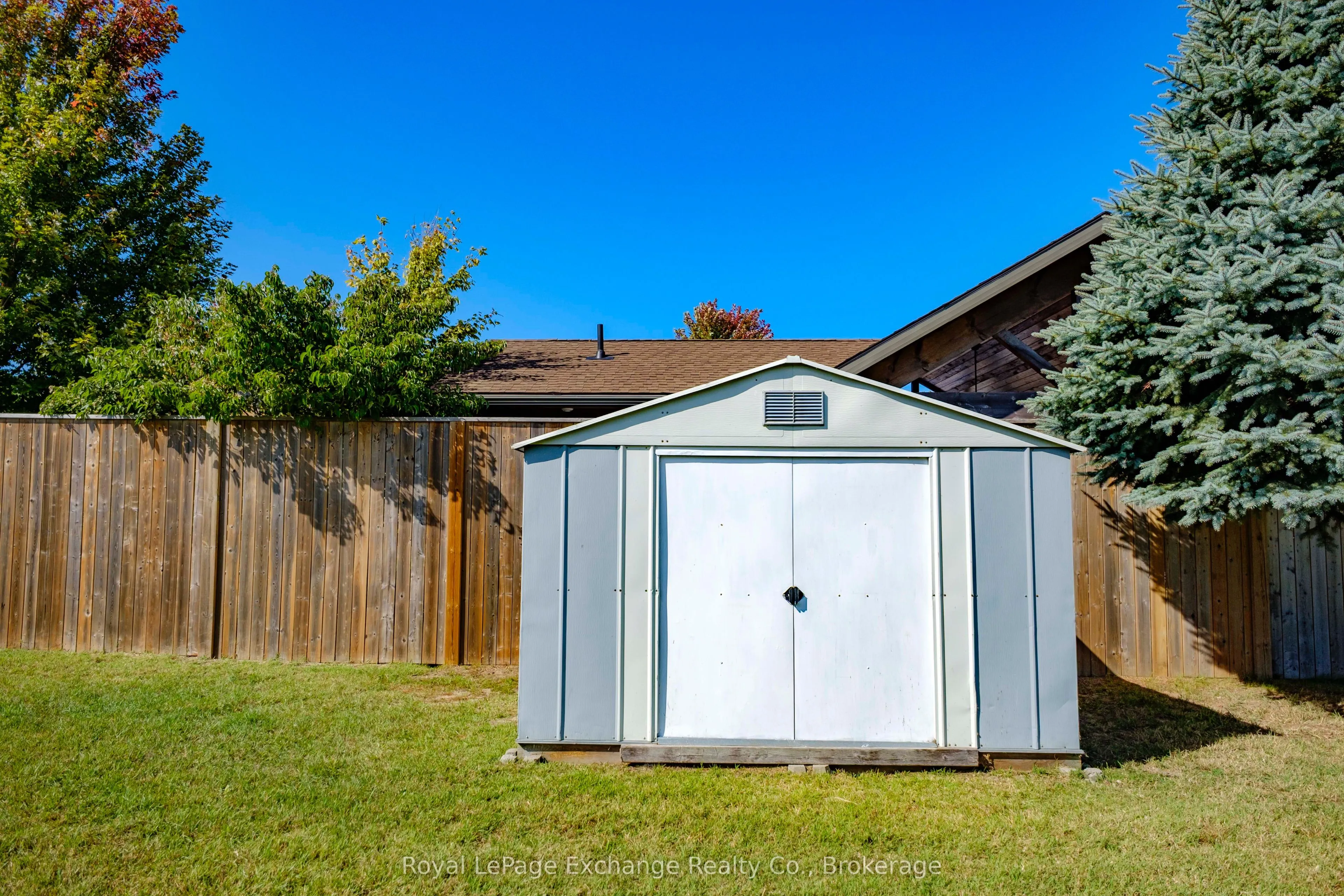54 Lakefield Drive
