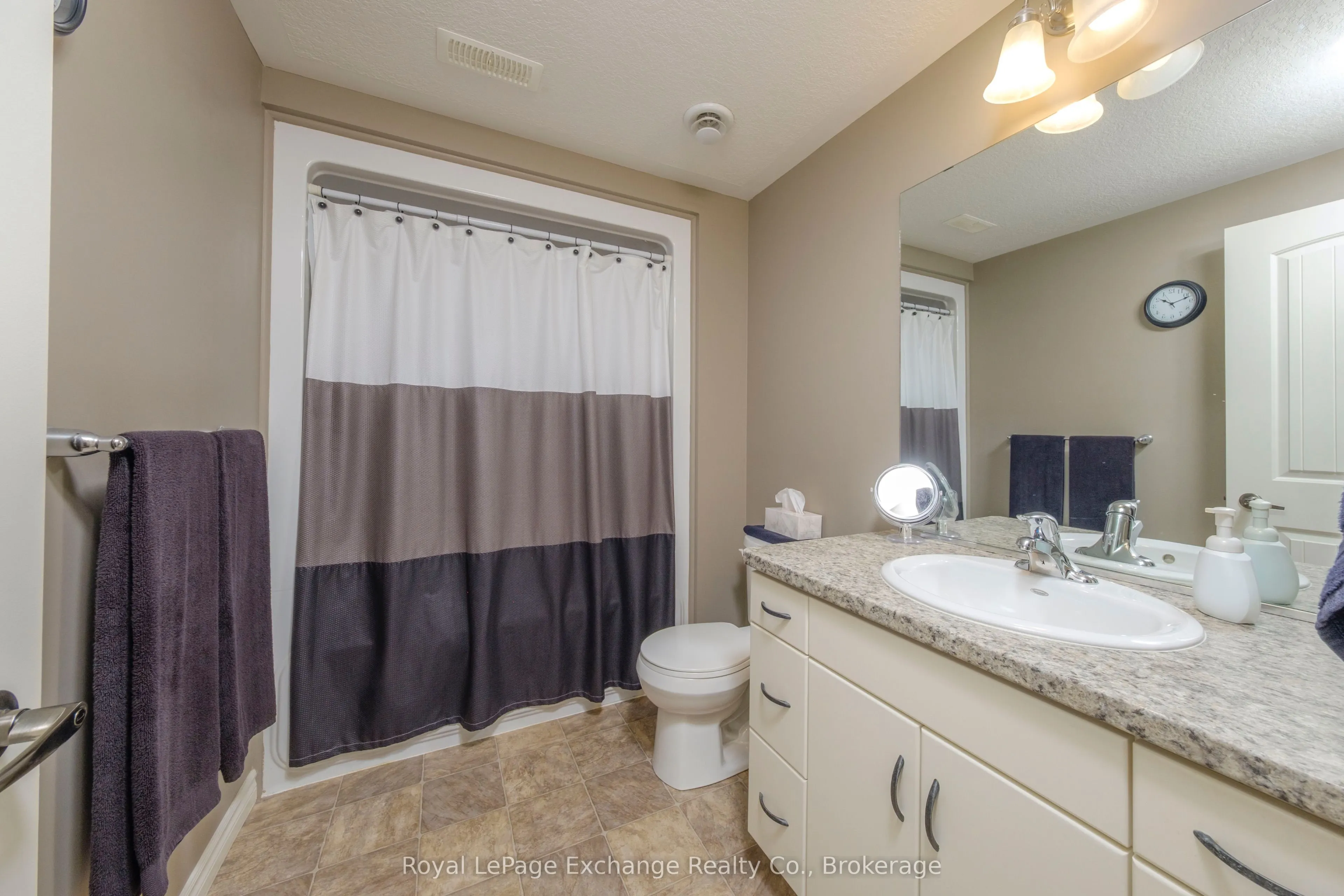 54 Lakefield Drive