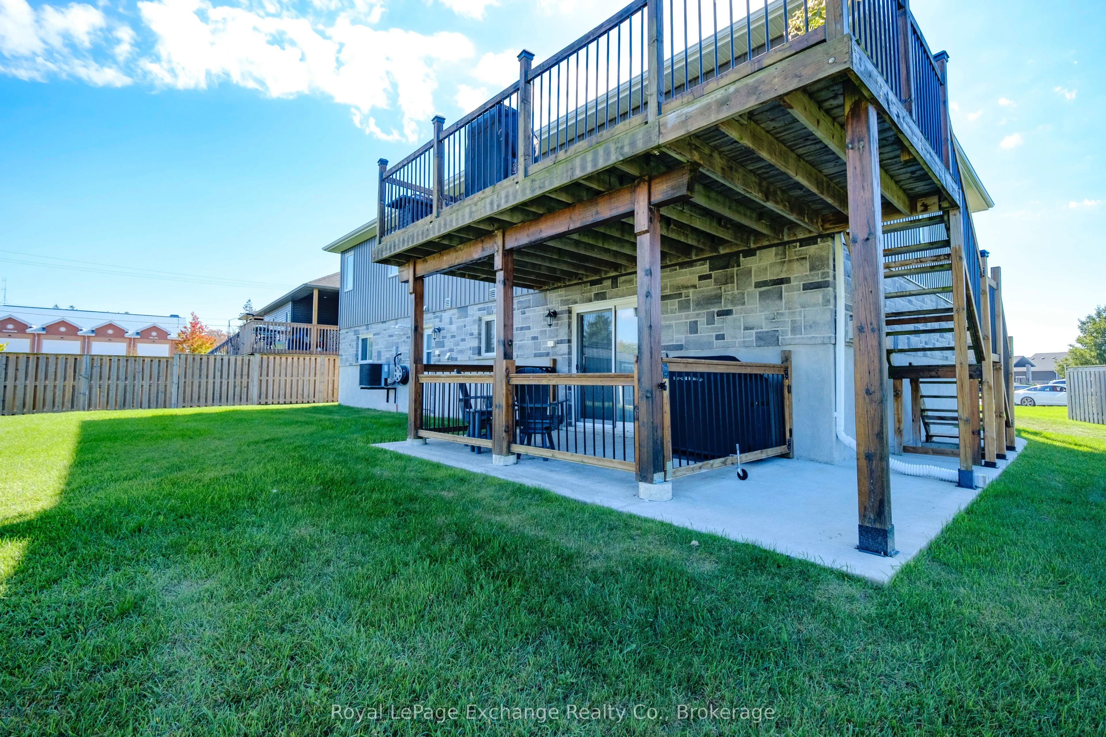54 Lakefield Drive