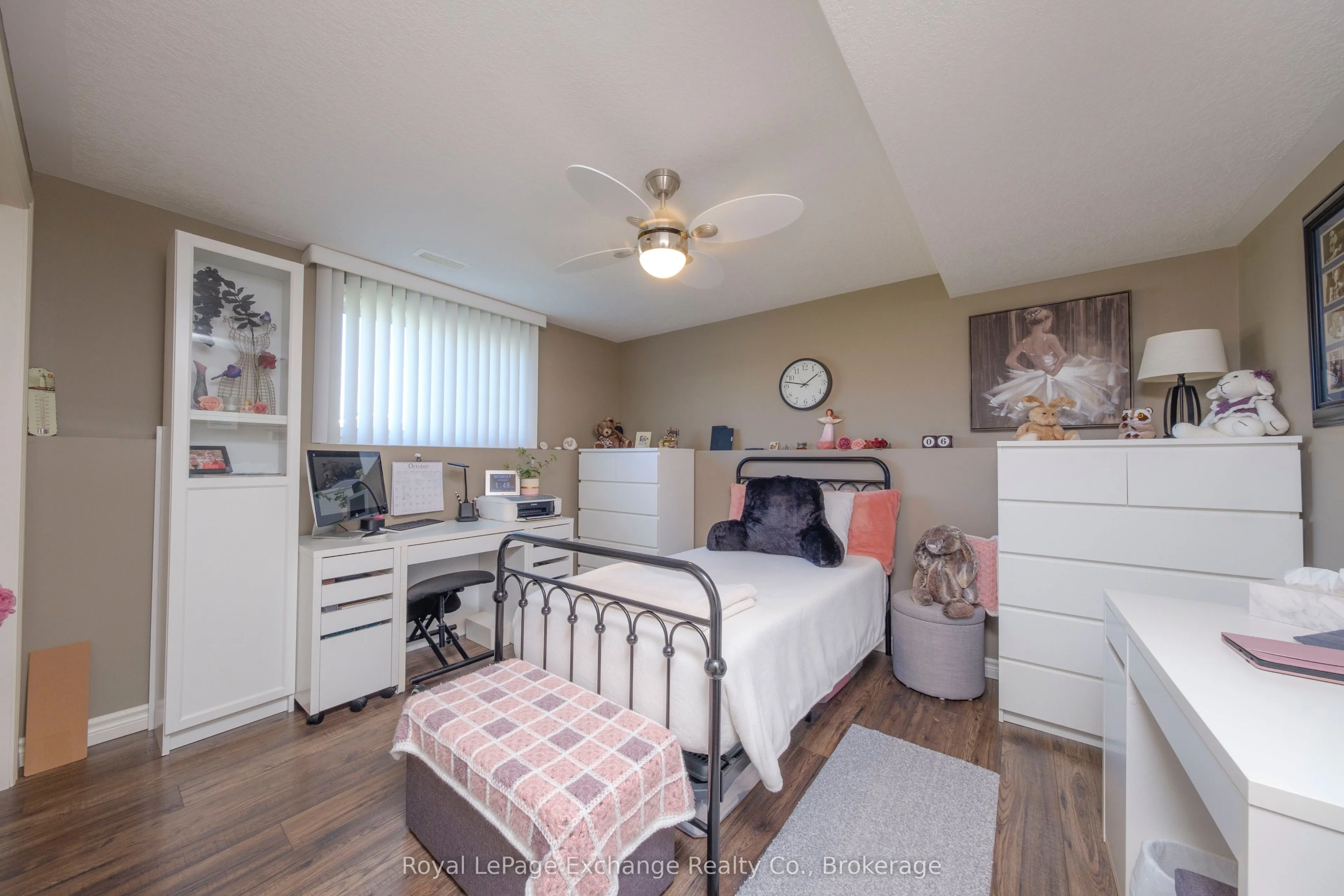54 Lakefield Drive