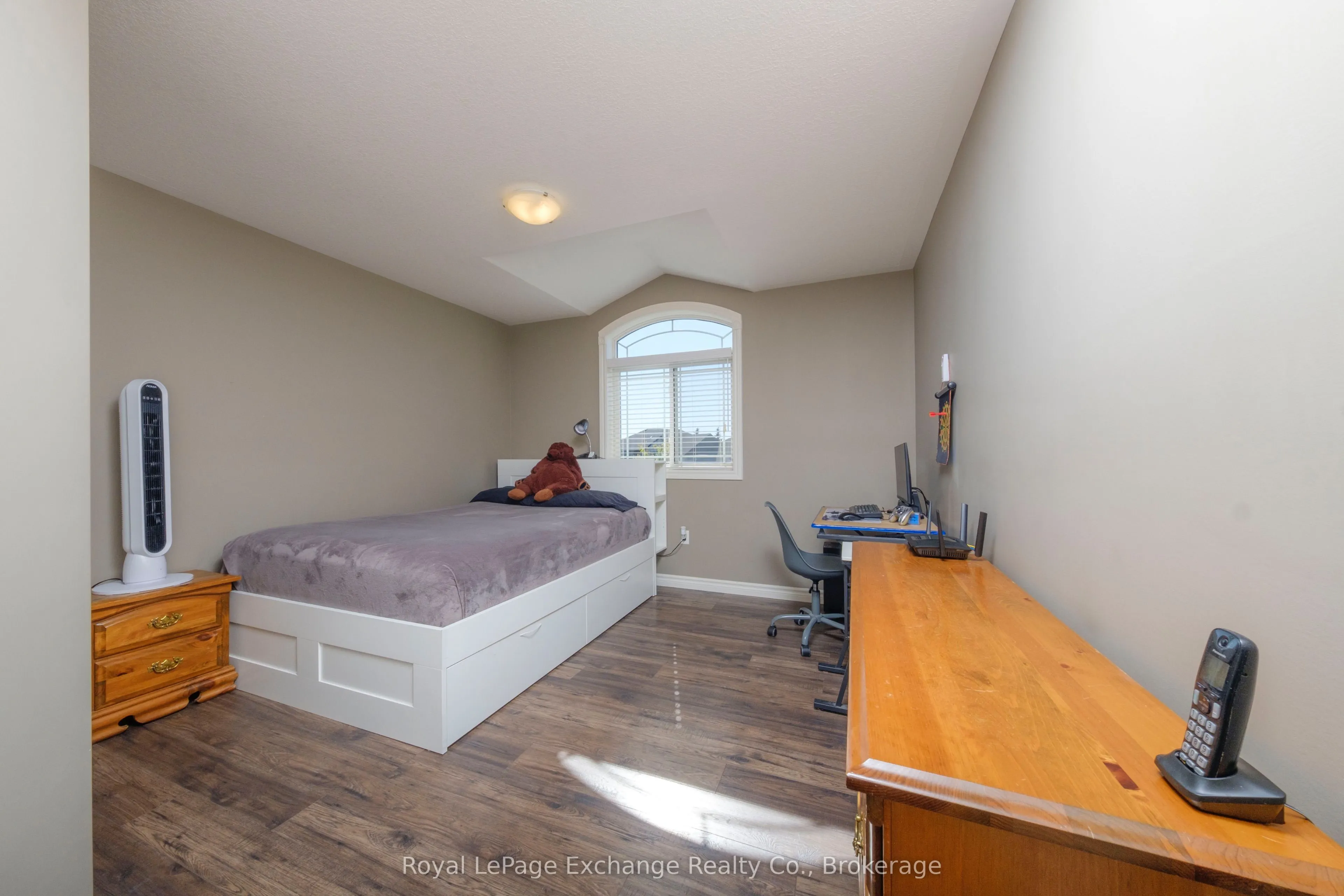 54 Lakefield Drive