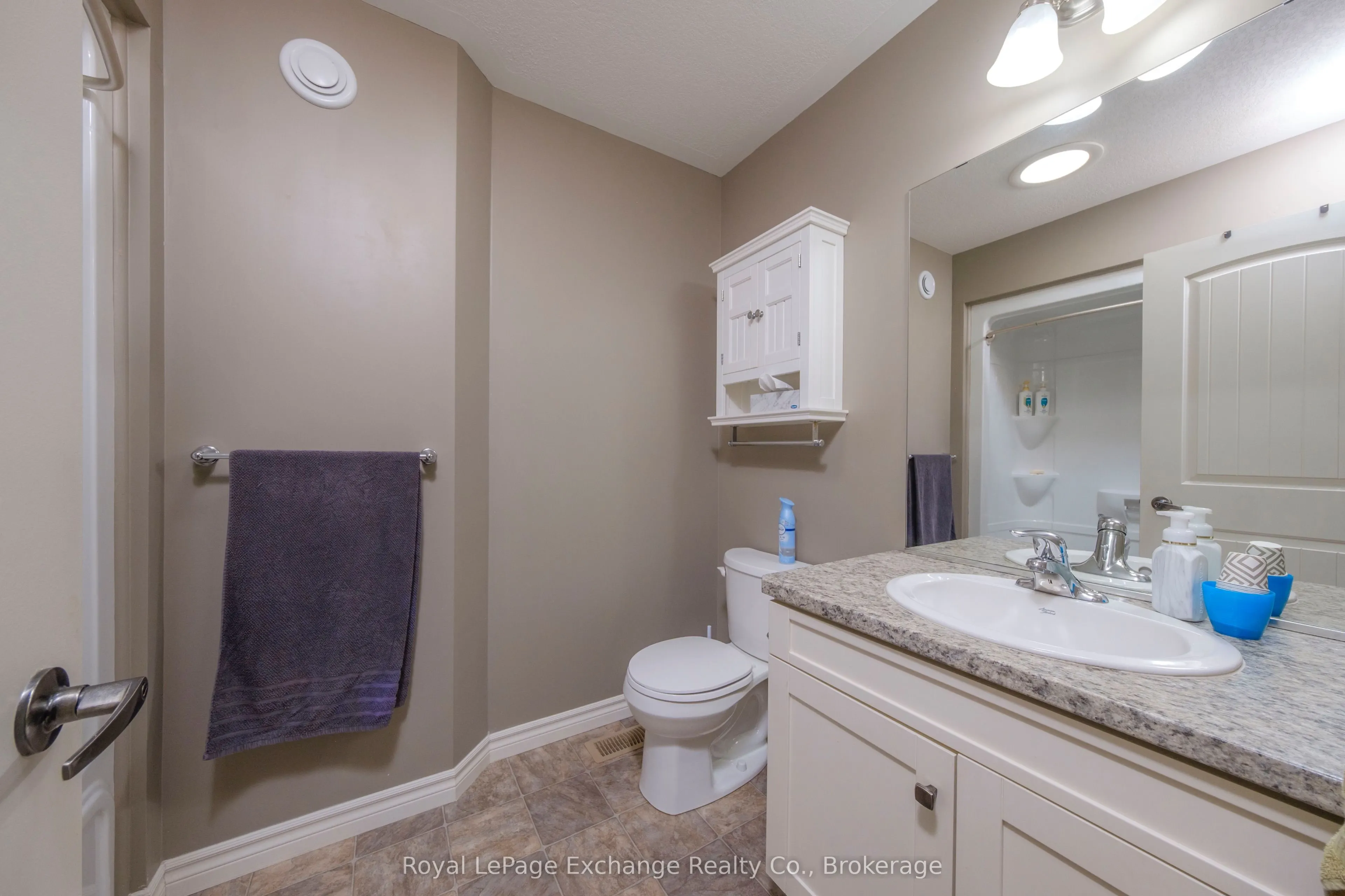54 Lakefield Drive