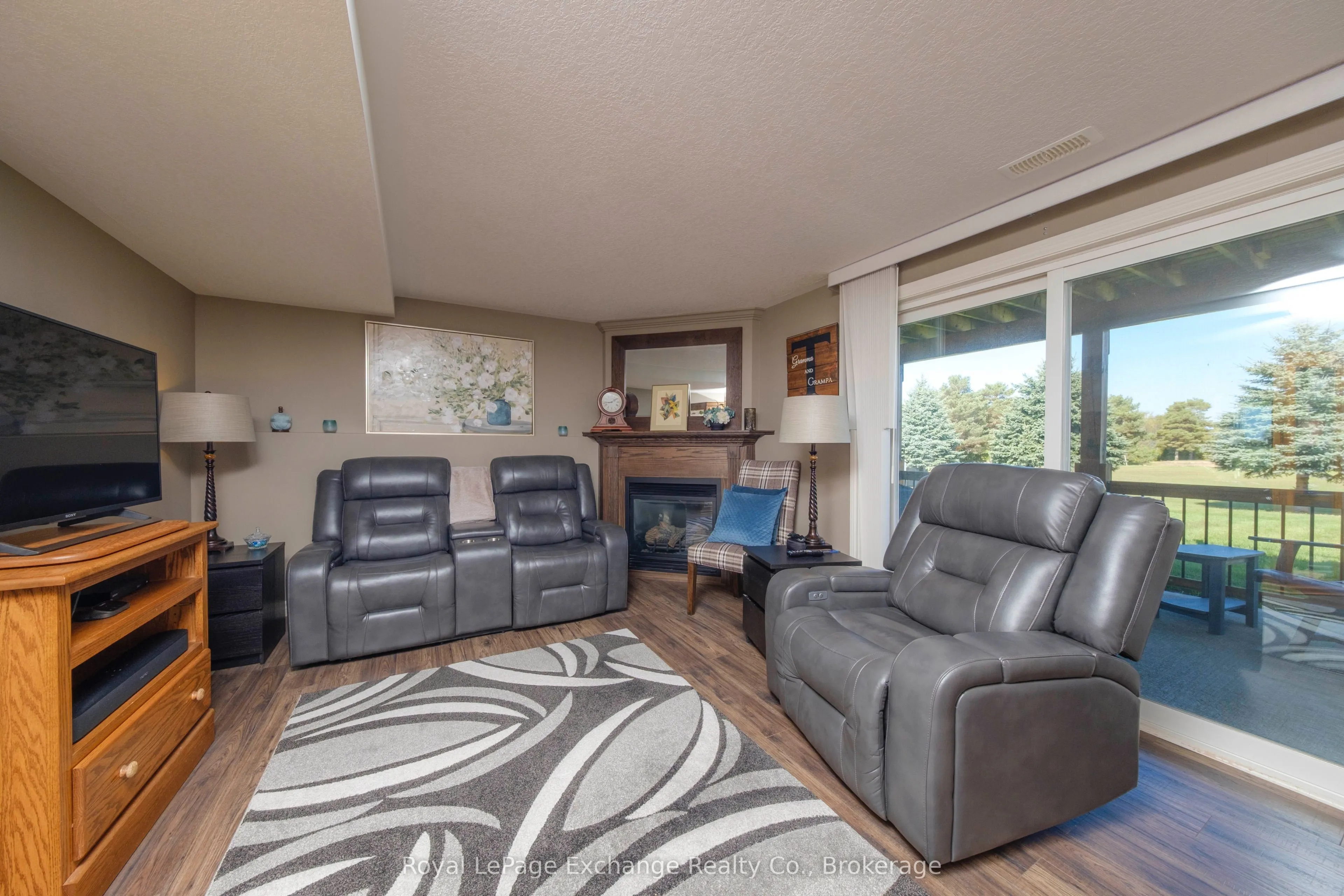 54 Lakefield Drive