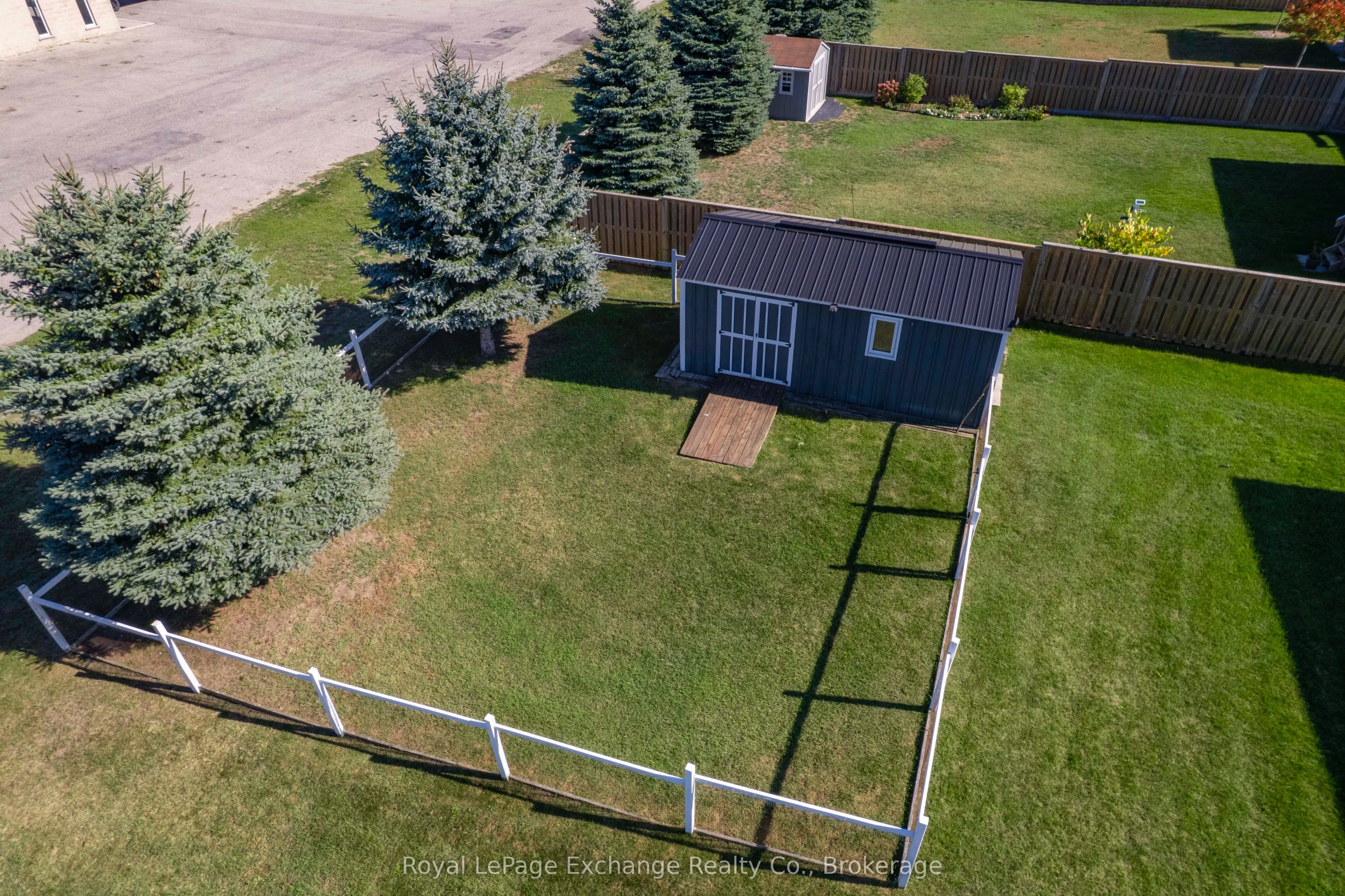 54 Lakefield Drive