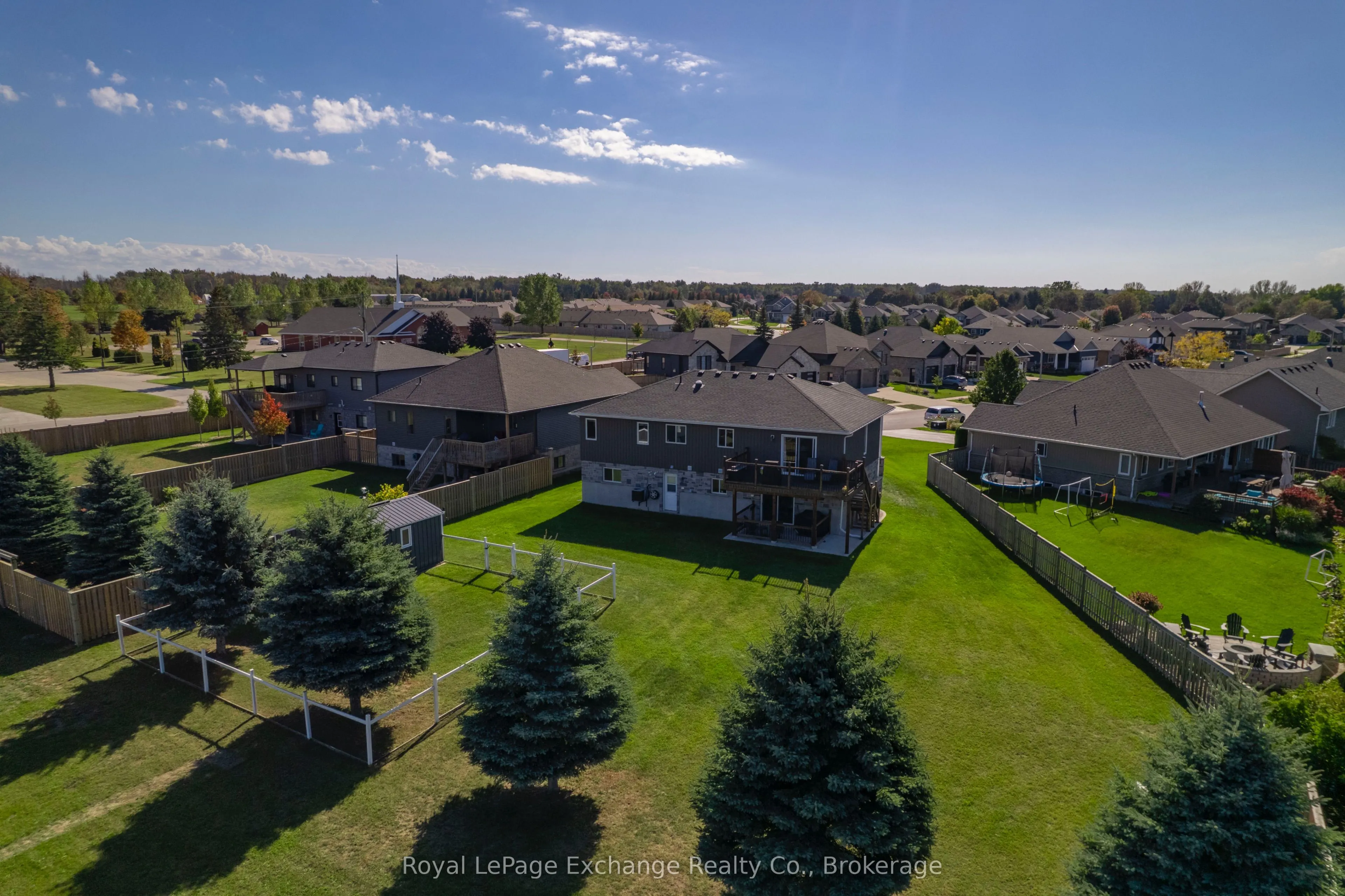 54 Lakefield Drive
