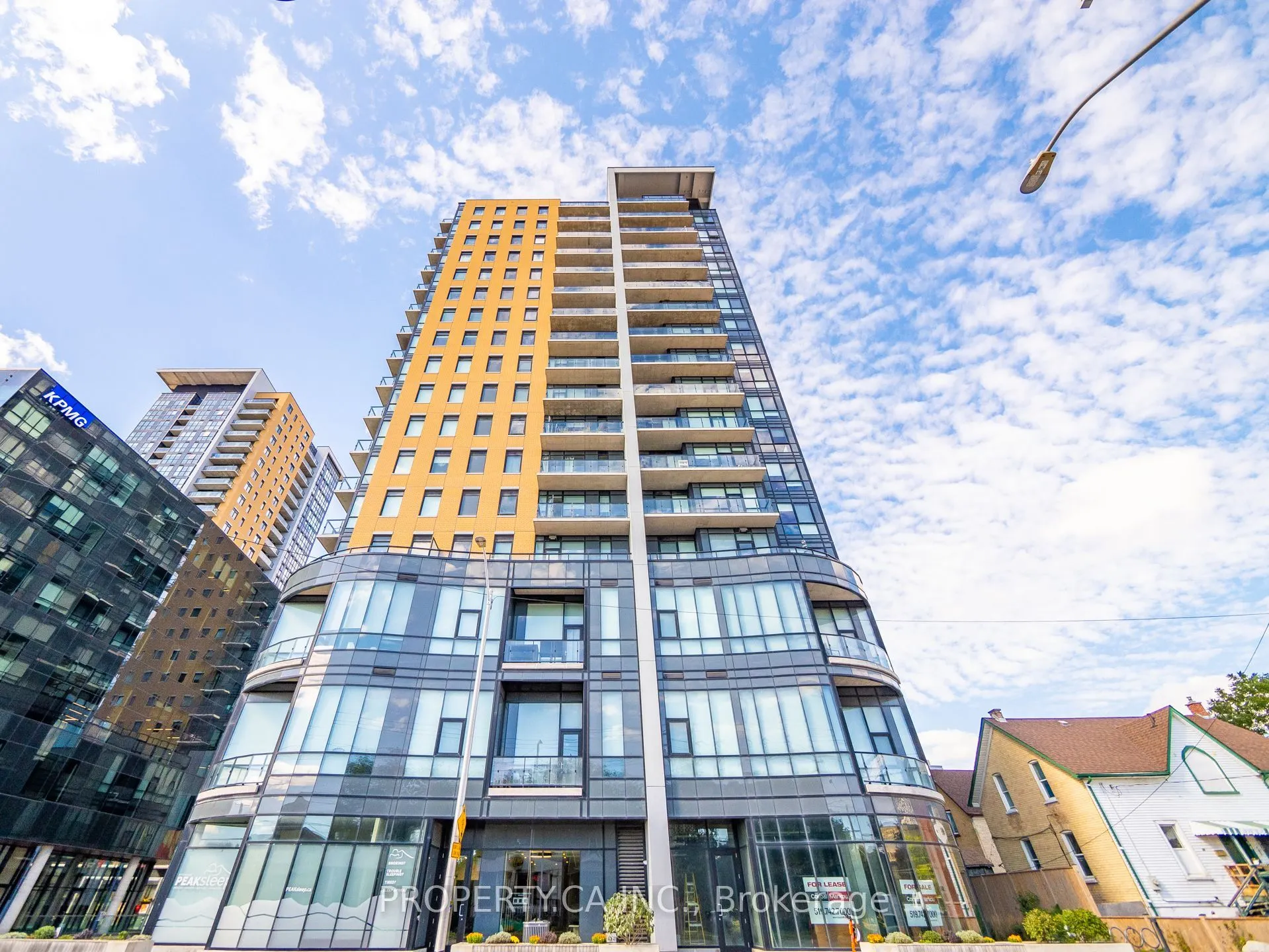 100 Garment Street, #1703
