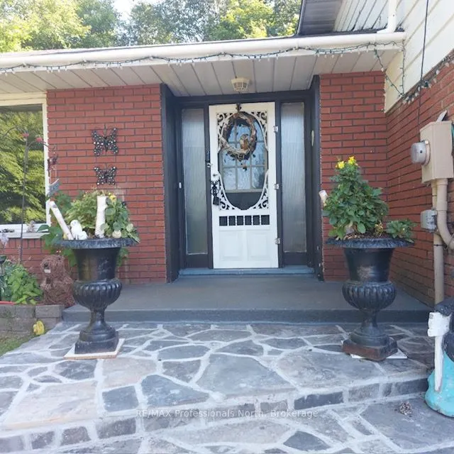 3 Oak Street