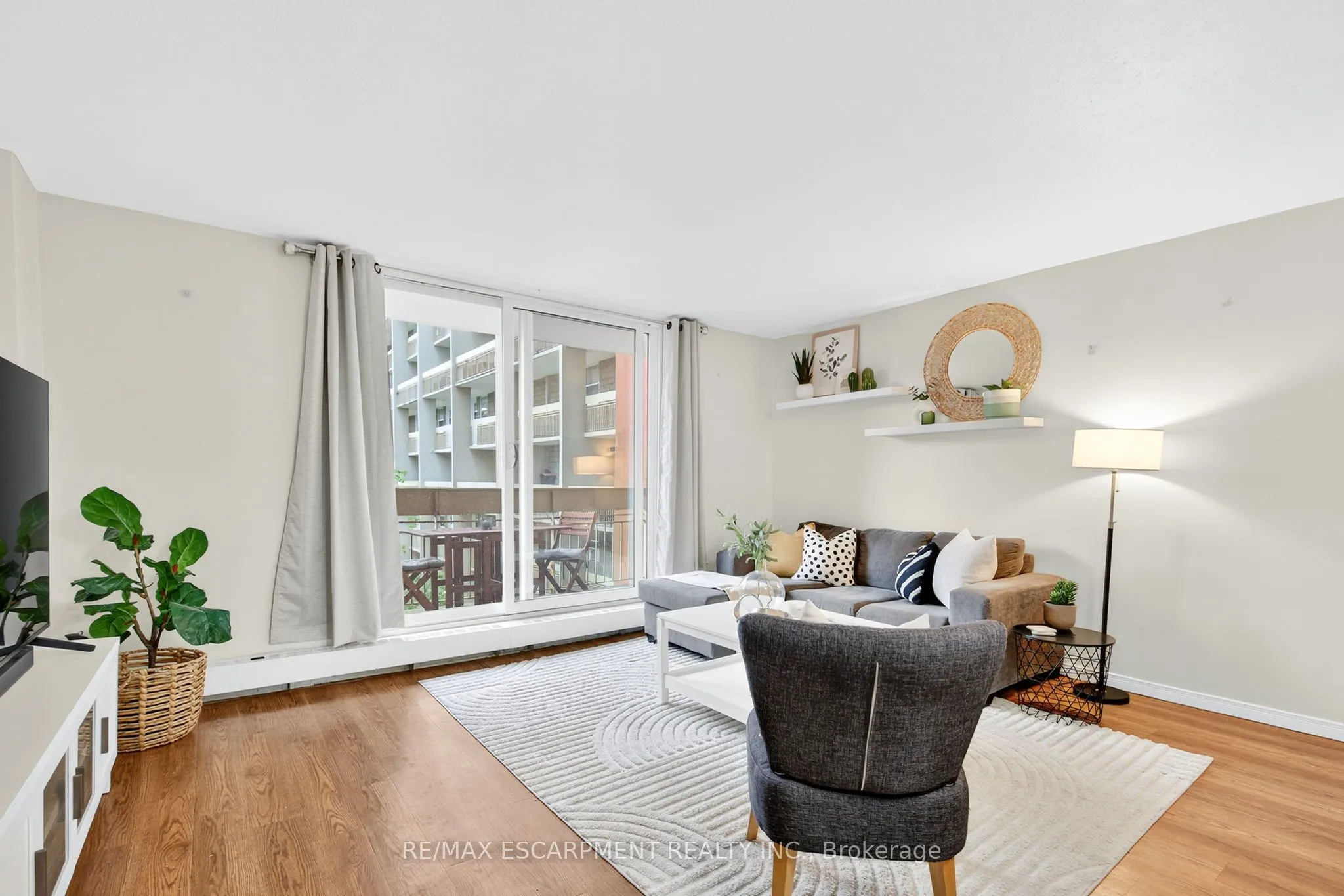 350 Quigley Road, #320