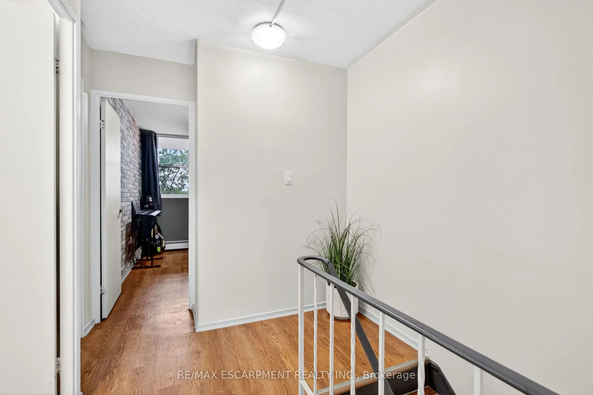 350 Quigley Road, #320