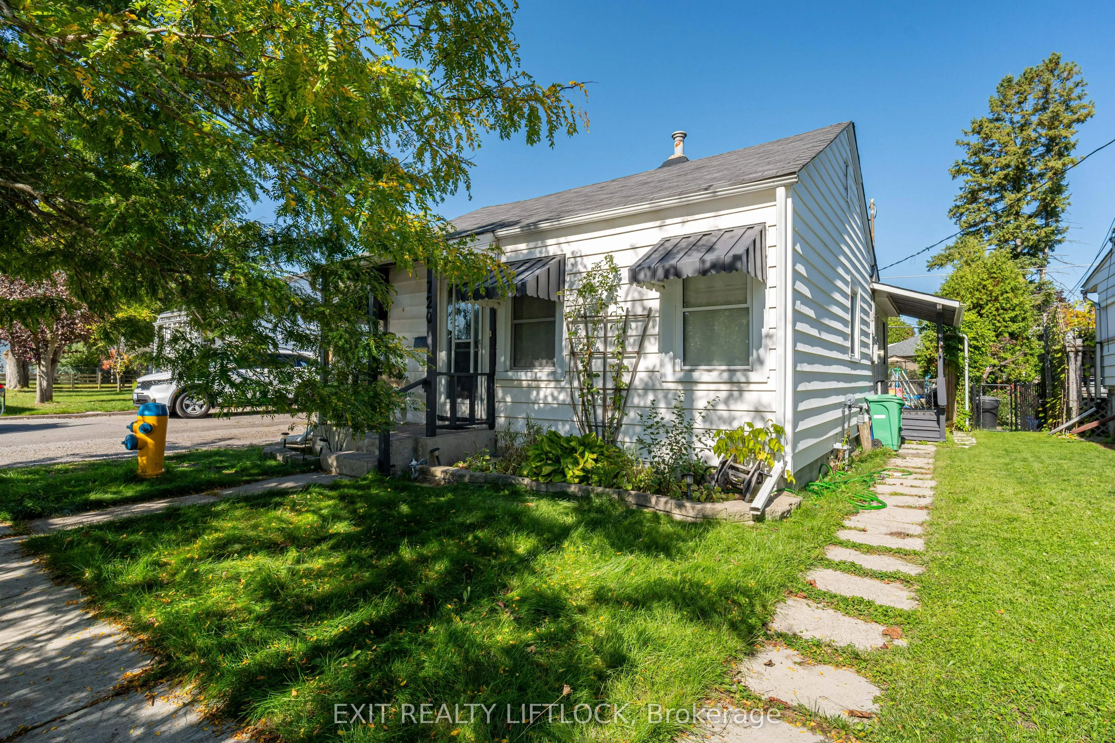 720 New Romaine Street