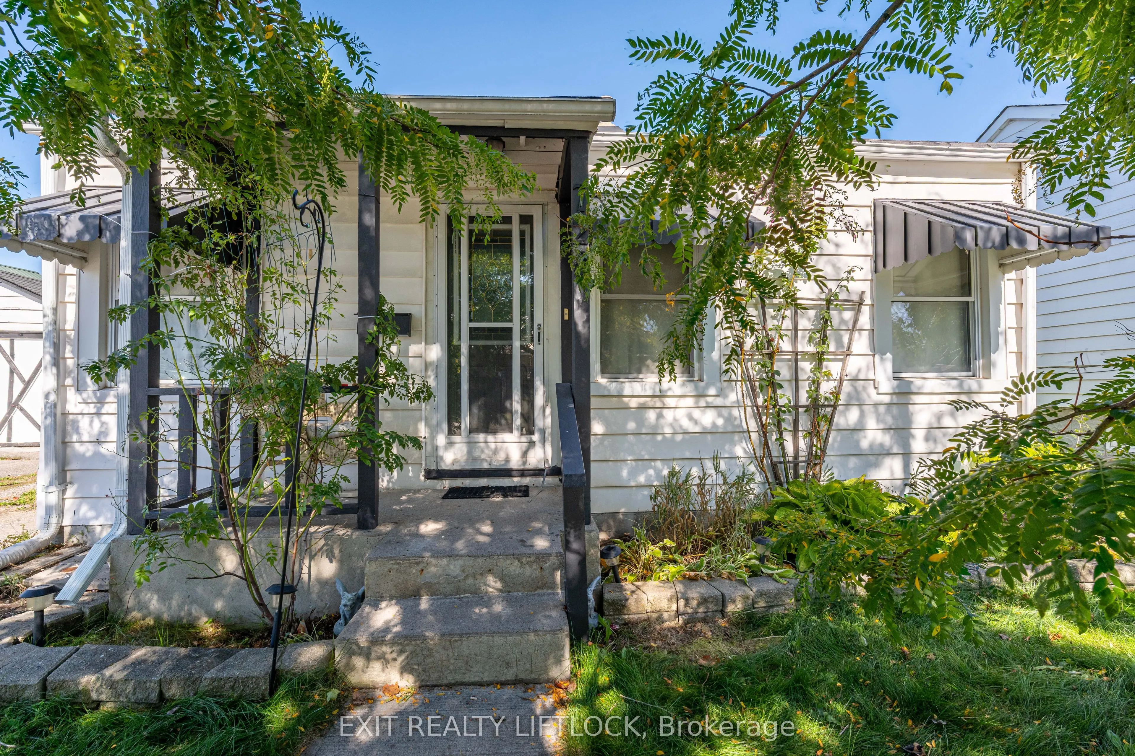 720 New Romaine Street